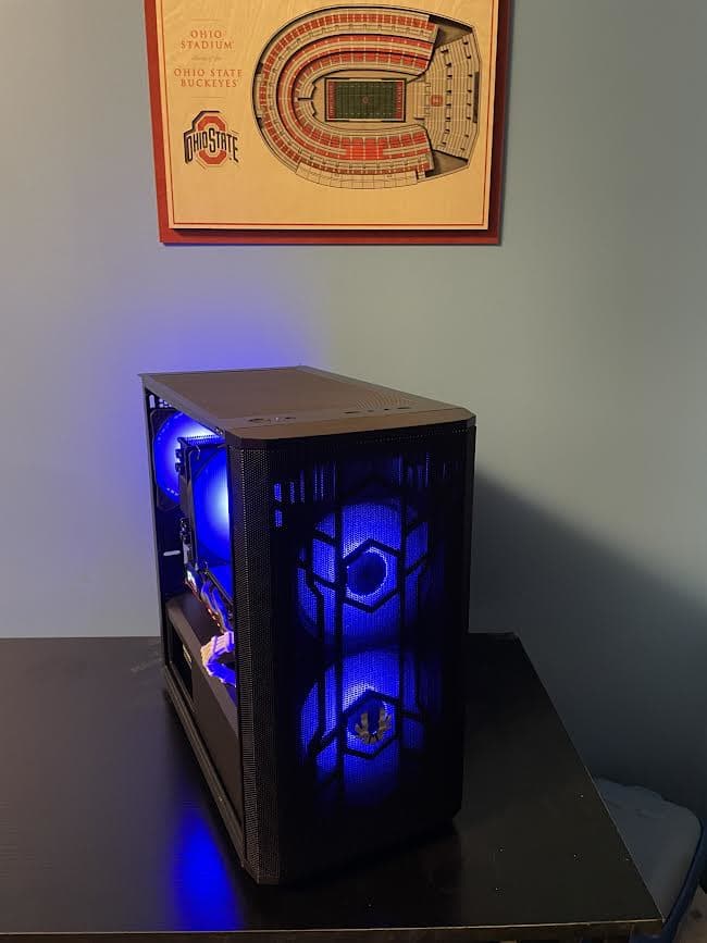Rgb gaming pc ryzen 5 and RX 580