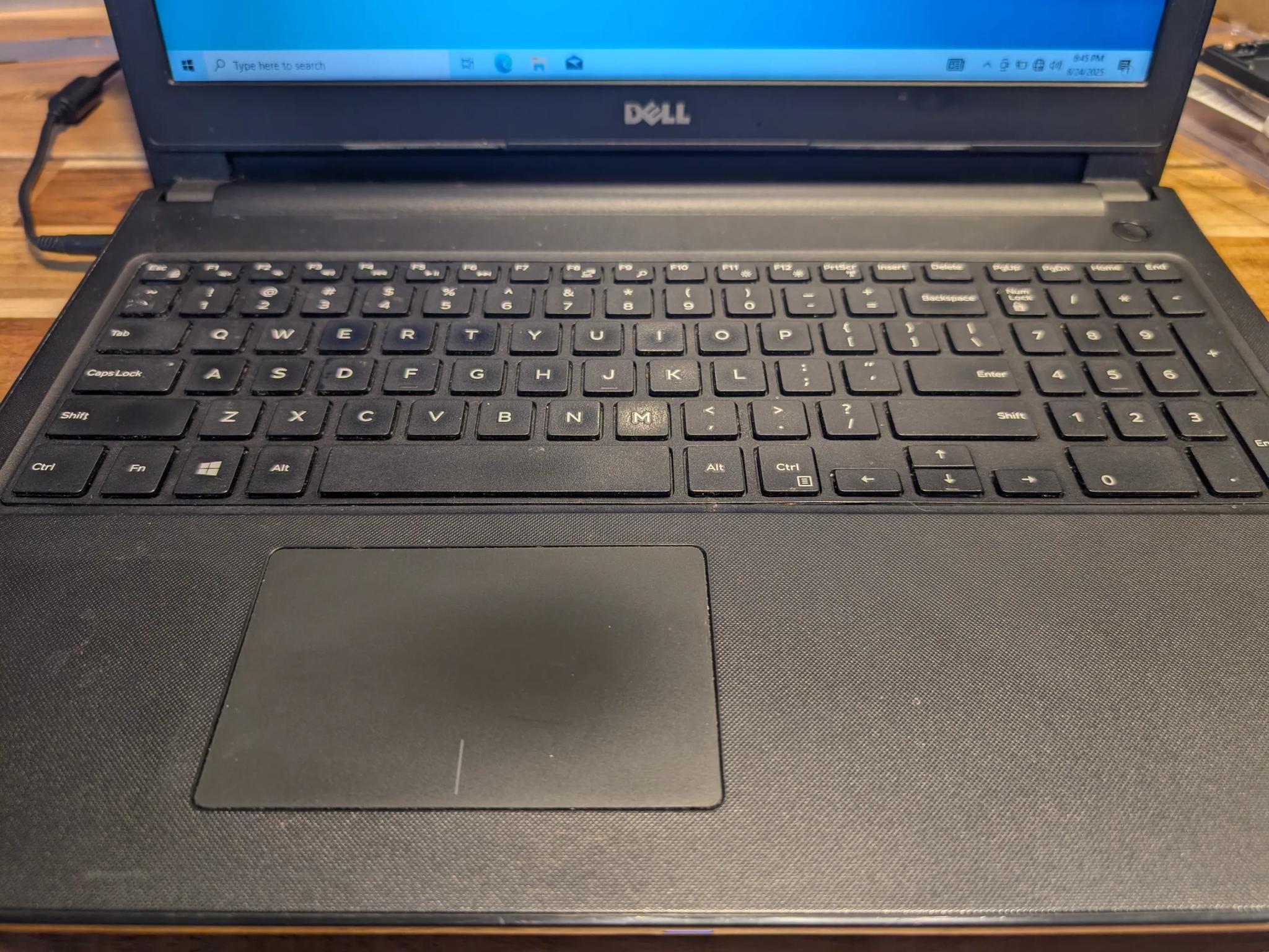 Dell Inspiron 15 3567 Intel 7th Gen i5 2.5 GHz 16GB RAM 512GB SSD Windows 10 Home
