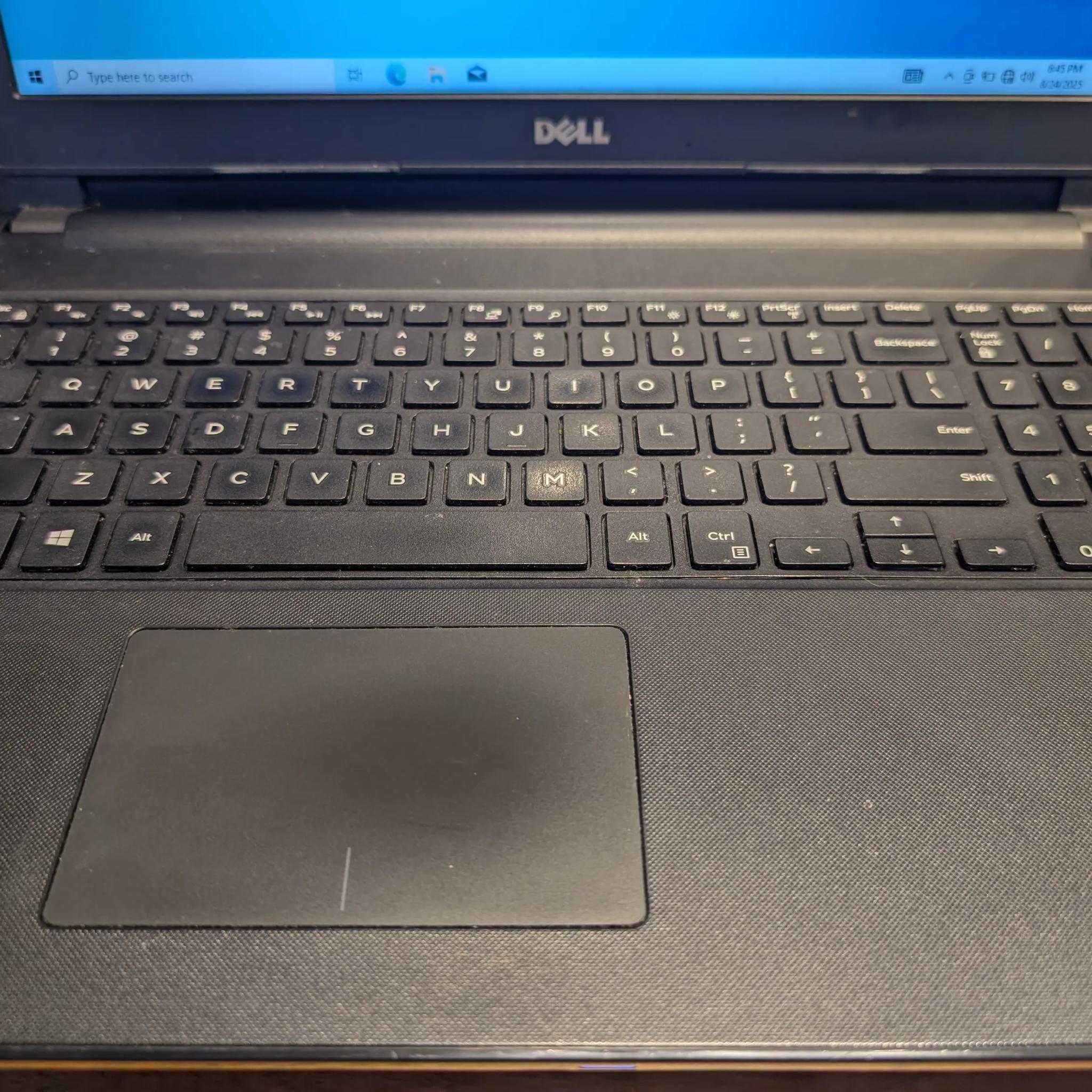 Dell Inspiron 15 3567 Intel 7th Gen i5 2.5 GHz 16GB RAM 512GB SSD Windows 10 Home