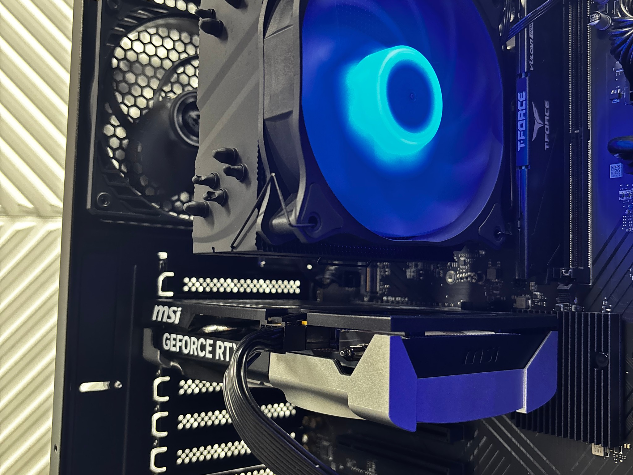 Ryzen 7 8700F | RTX 5050 8GB | 16GB DDR5 6000MHz | 1.25 TB Storage |  WiFi 6 Gaming PC