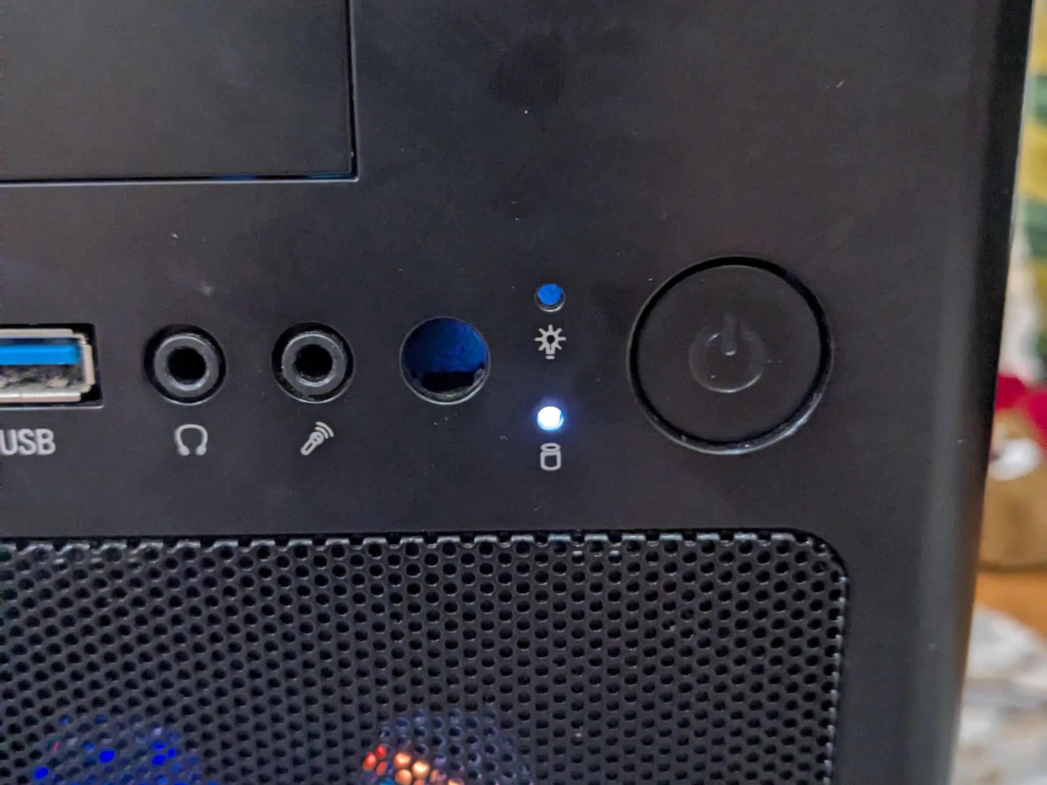 Scratch and Dent | 60 FPS Fortnite | 180 Day Warranty | Xeon, 16GB RAM, 2GB Quadro, 480GB SSD, WiFi