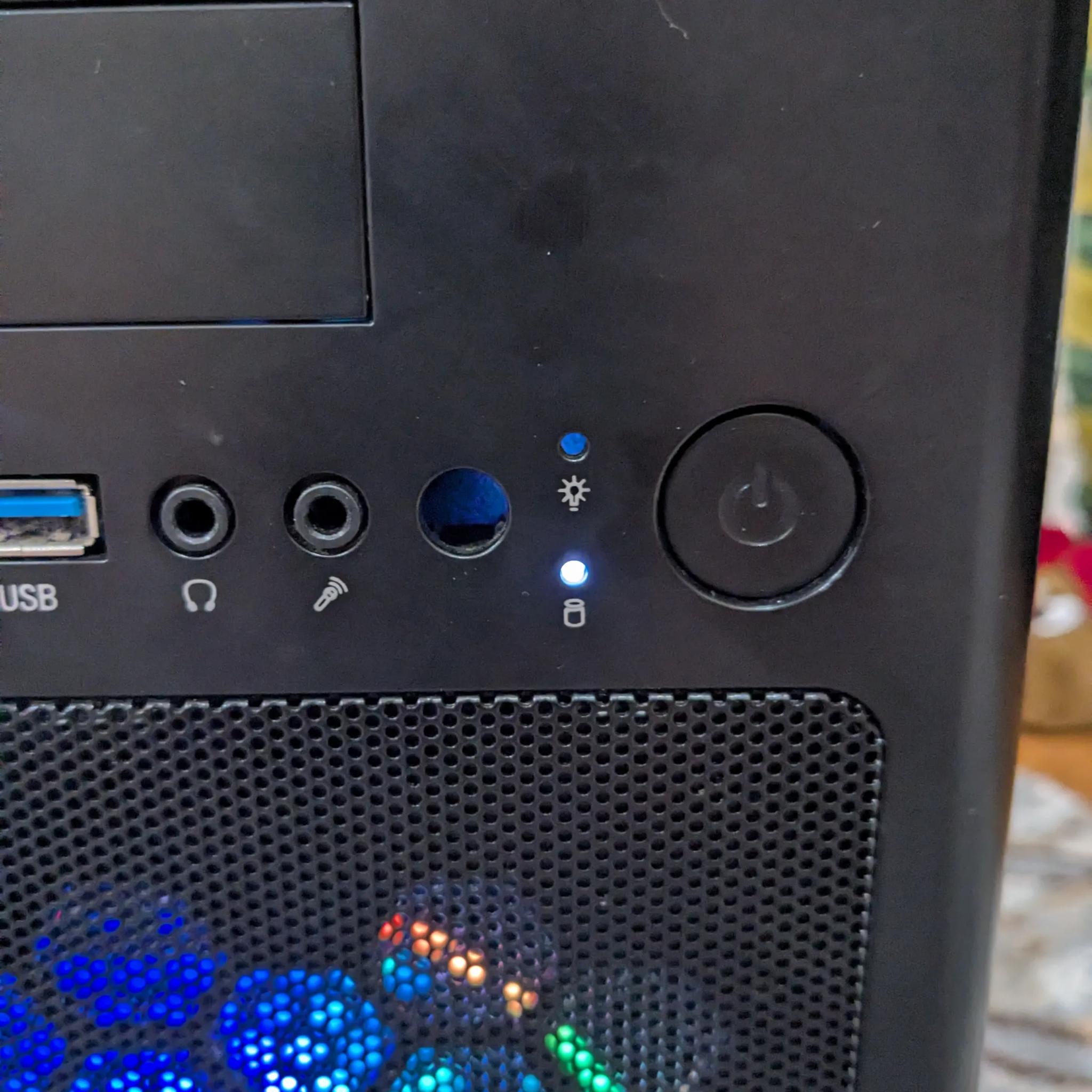 Scratch and Dent | 60 FPS Fortnite | 180 Day Warranty | Xeon, 16GB RAM, 2GB Quadro, 480GB SSD, WiFi