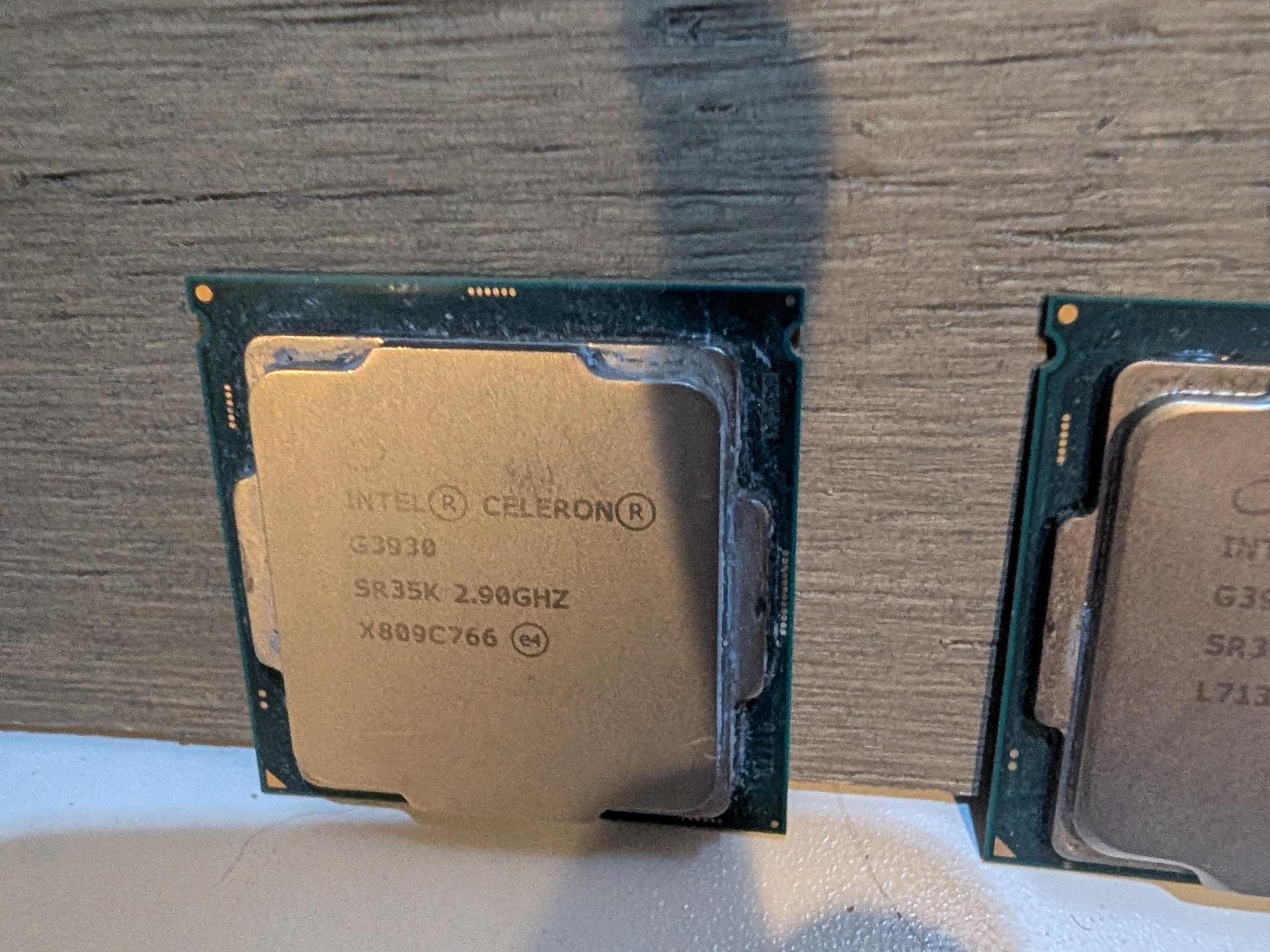 LOT OF 2 Celuron g3930s