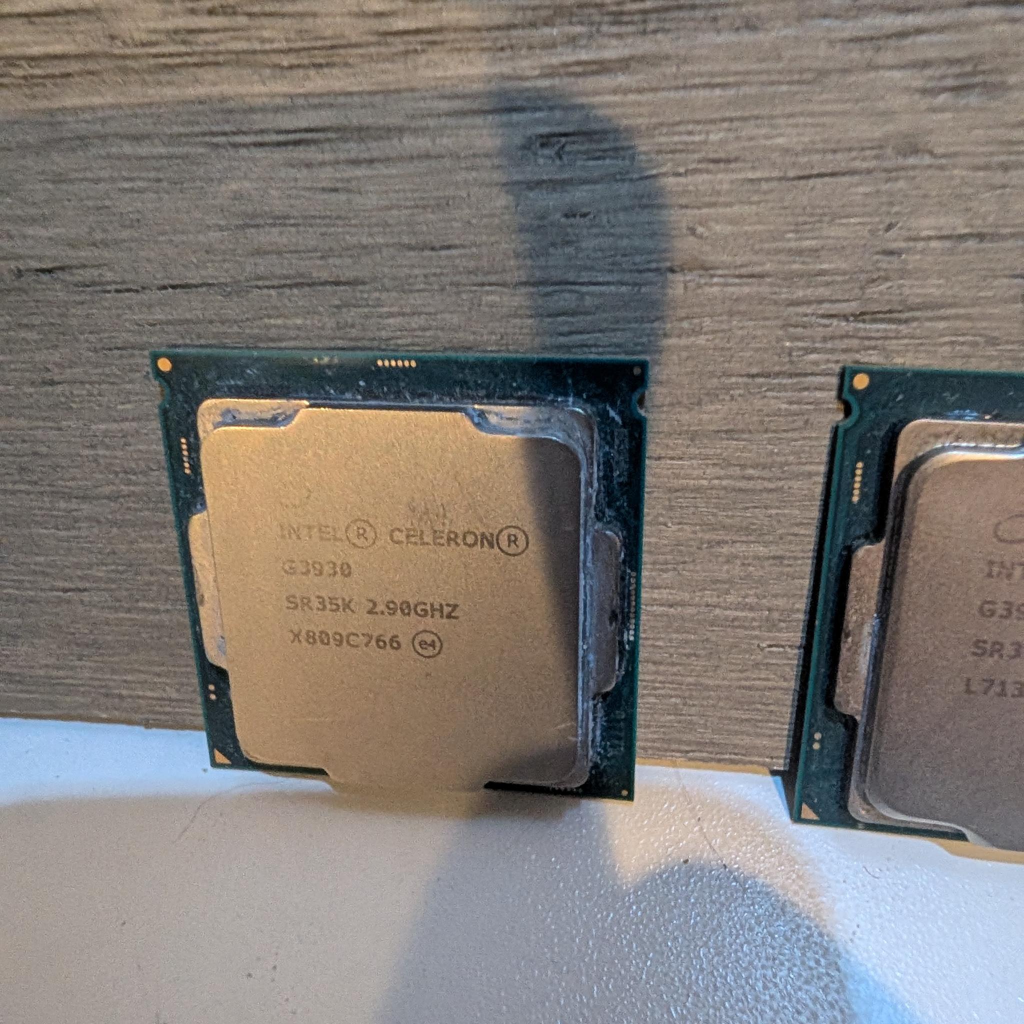 LOT OF 2 Celuron g3930s
