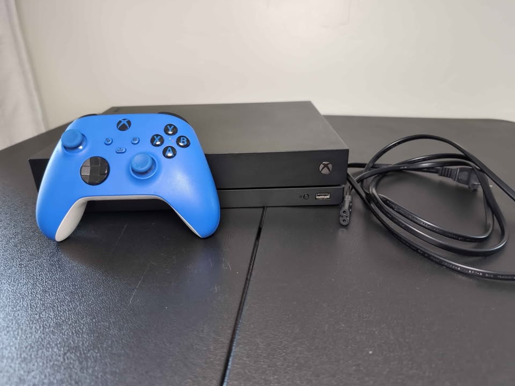 Xbox One X 1TB With Controller | Great Condition