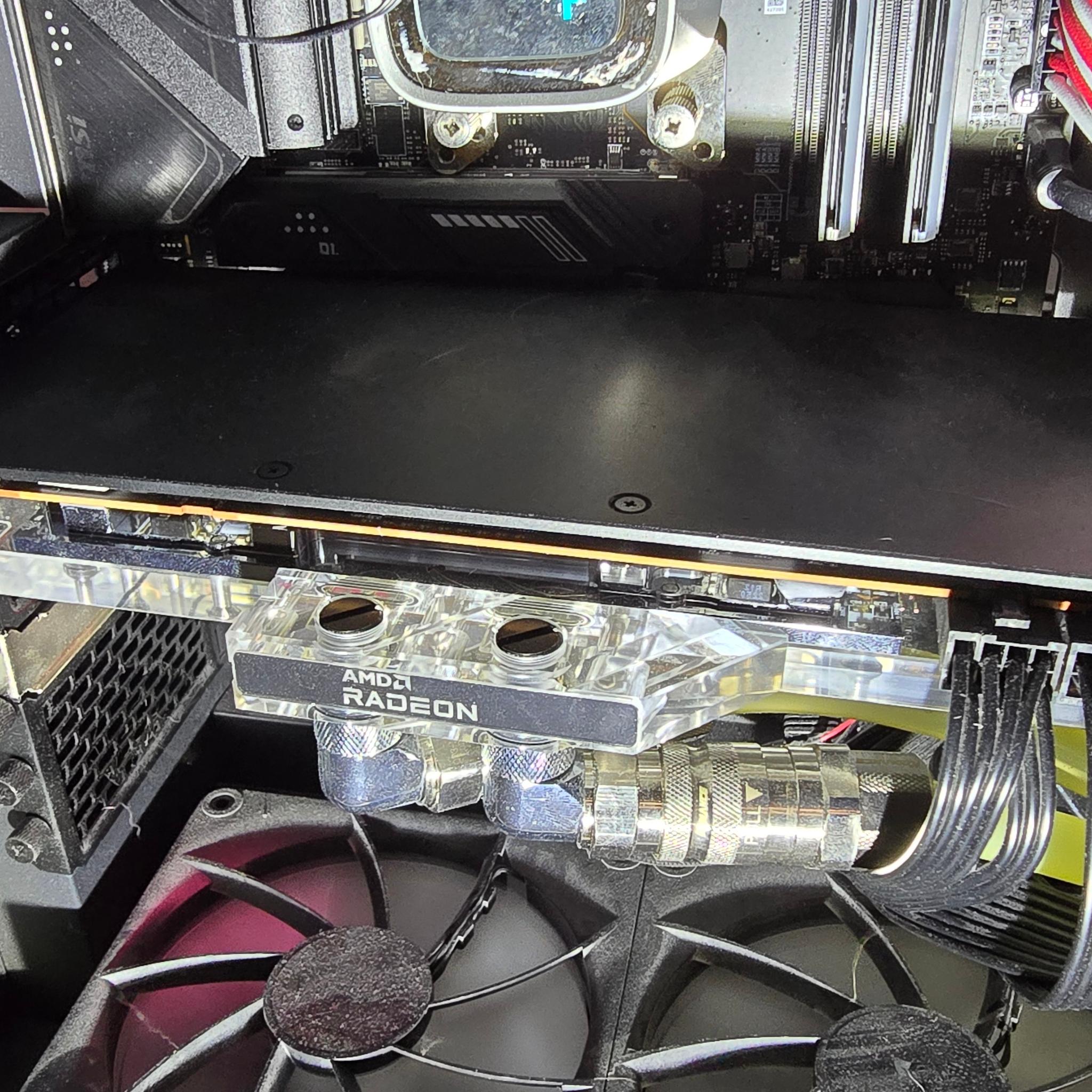 ASRock Phantom Gaming OC Radeon RX 7900 XTX with Alphacool waterblock