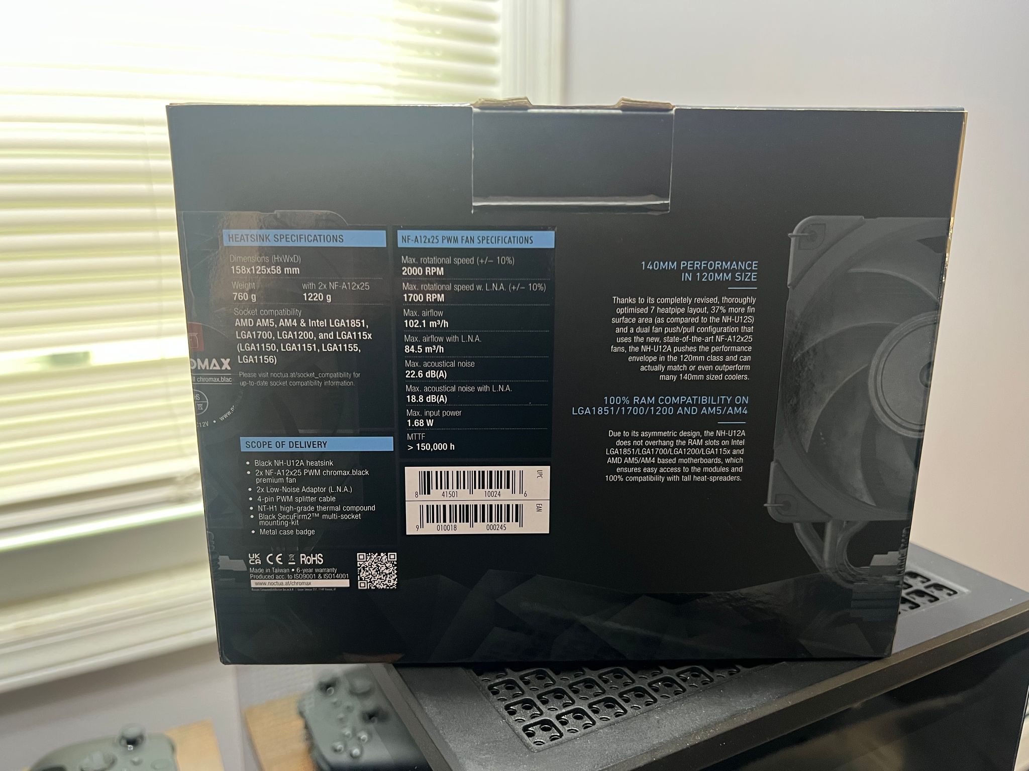 Noctua NH-U12A chromax.Black, 120mm Single-Tower CPU Cooler (Black)