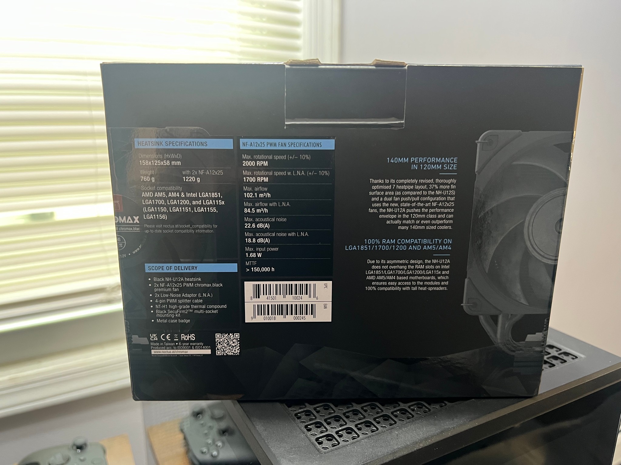 Noctua NH-U12A chromax.Black, 120mm Single-Tower CPU Cooler (Black)