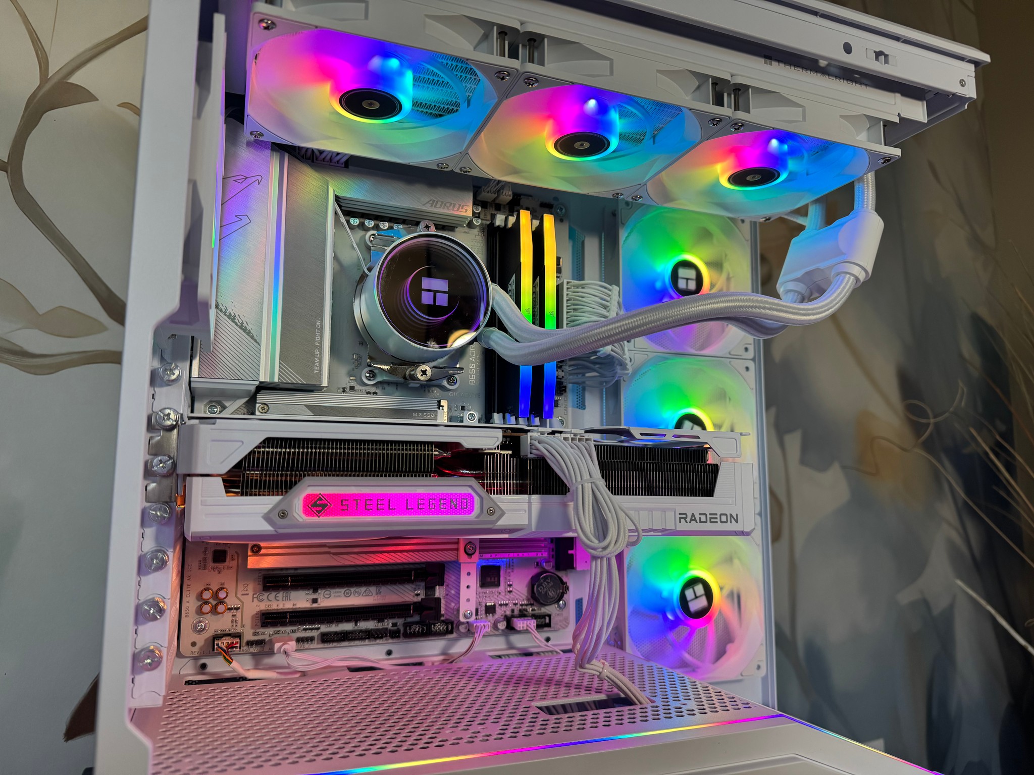 Elite All-White Gaming PC | Ryzen 7 7700X | ASRock RX 9070 XT 16GB | 32GB DDR5-6000 | 2TB SSD