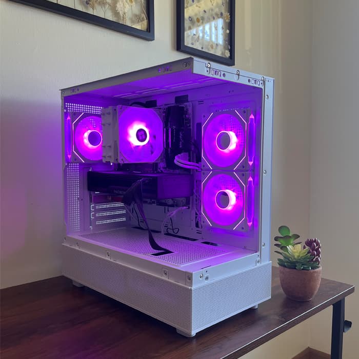 White Night - 6800XT - 5600X - 32GB - 2TB SSD