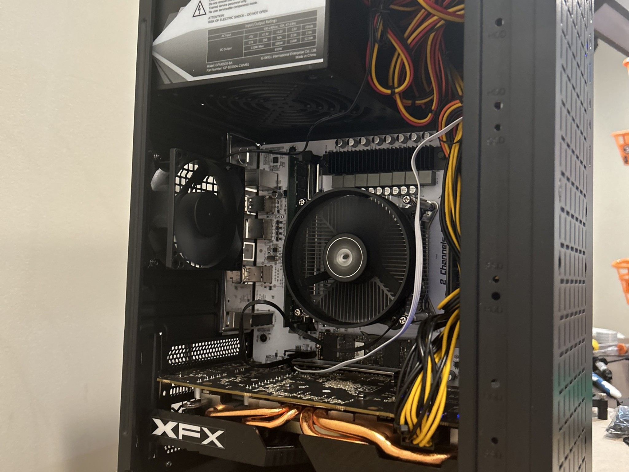 The Arrow 🎯 | RX 580 8 GB, E5-1650 V4 6-core, 24 GB DDR4, 500GB SSD