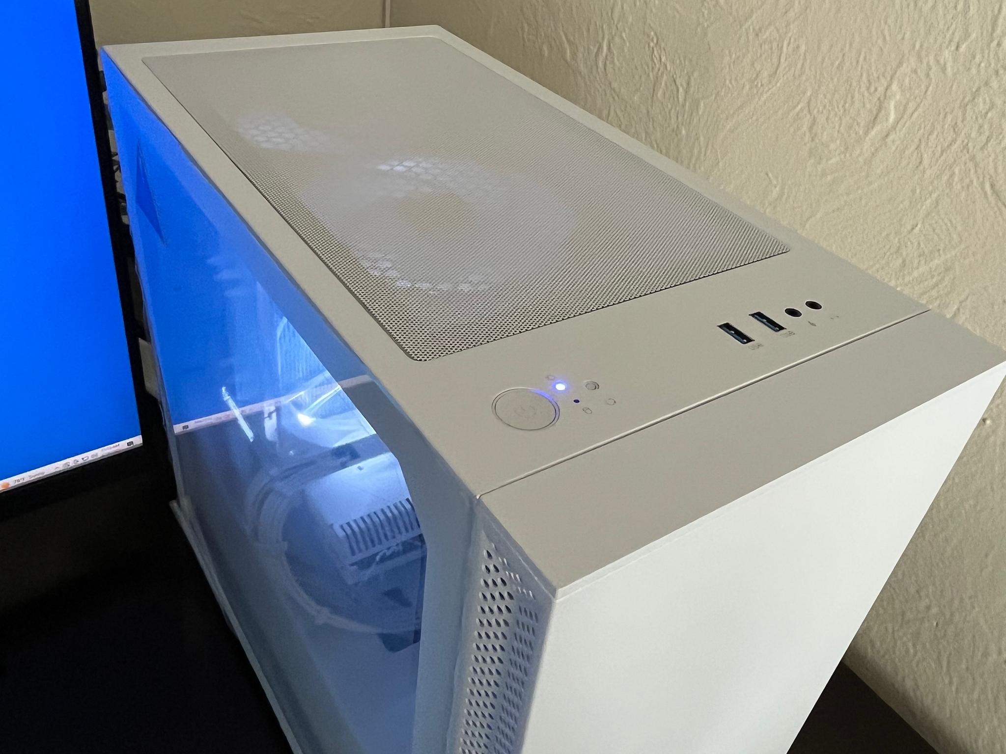 White-Out V3 Intel i5 11600K/RTX 3060 12GB