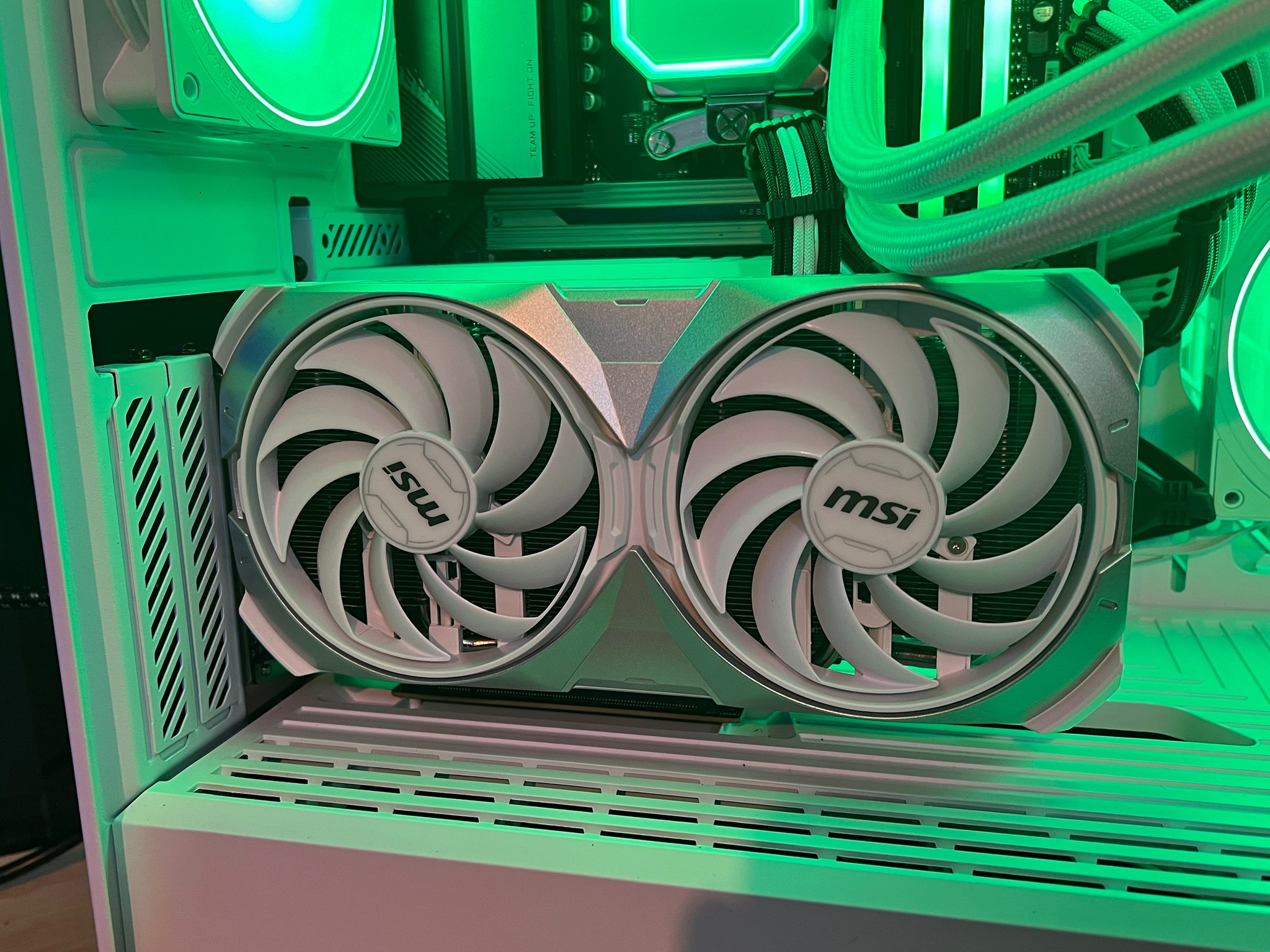 4k NO COMPRMISE GAMEING PC/CONTENT CREATION 7800x3d 4070ti super 32gddr5 2TB storage