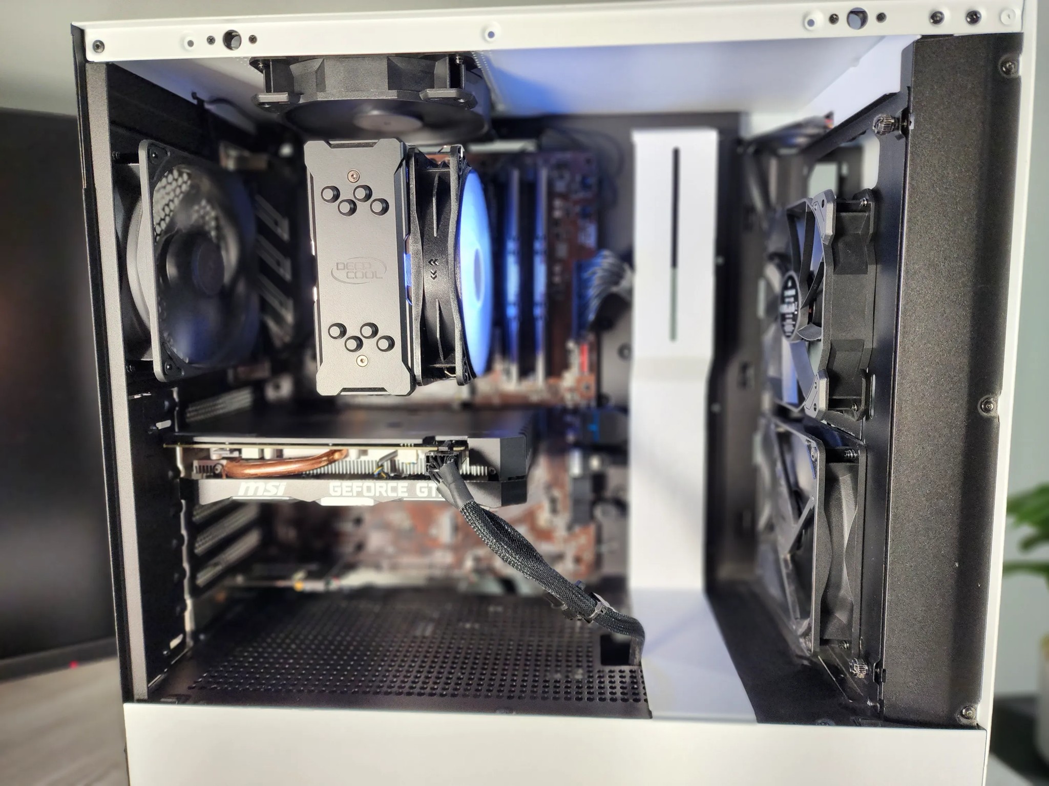 1080p High Settings Gaming PC (Intel i5 9400f, GTX 1660 ti, 32gb ddr4 3200 mhz, 2tb storage)