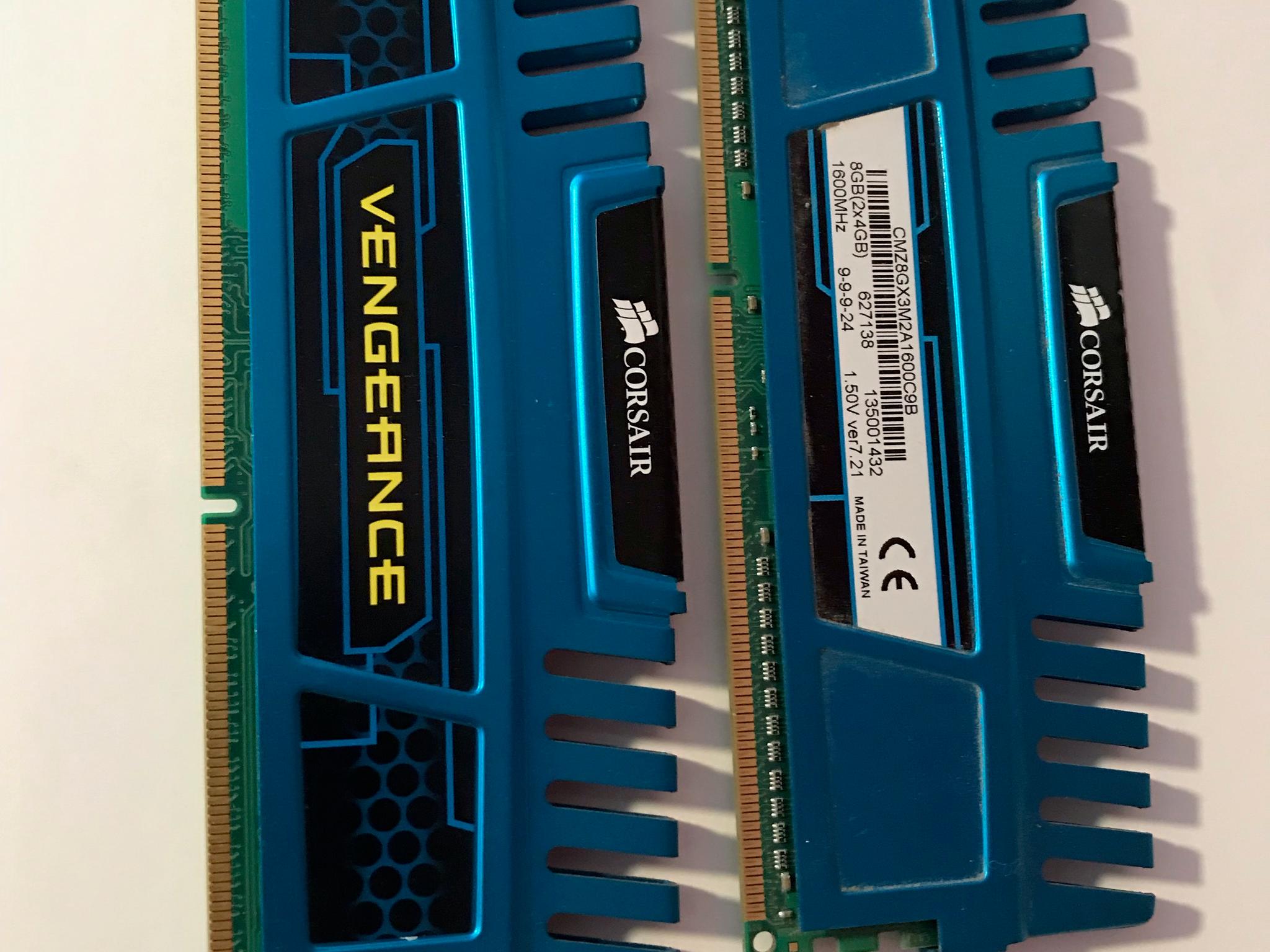 Corsair Vengeance DDR3 8gb RAM kit (2x4GB) 1600MHz 1.50V