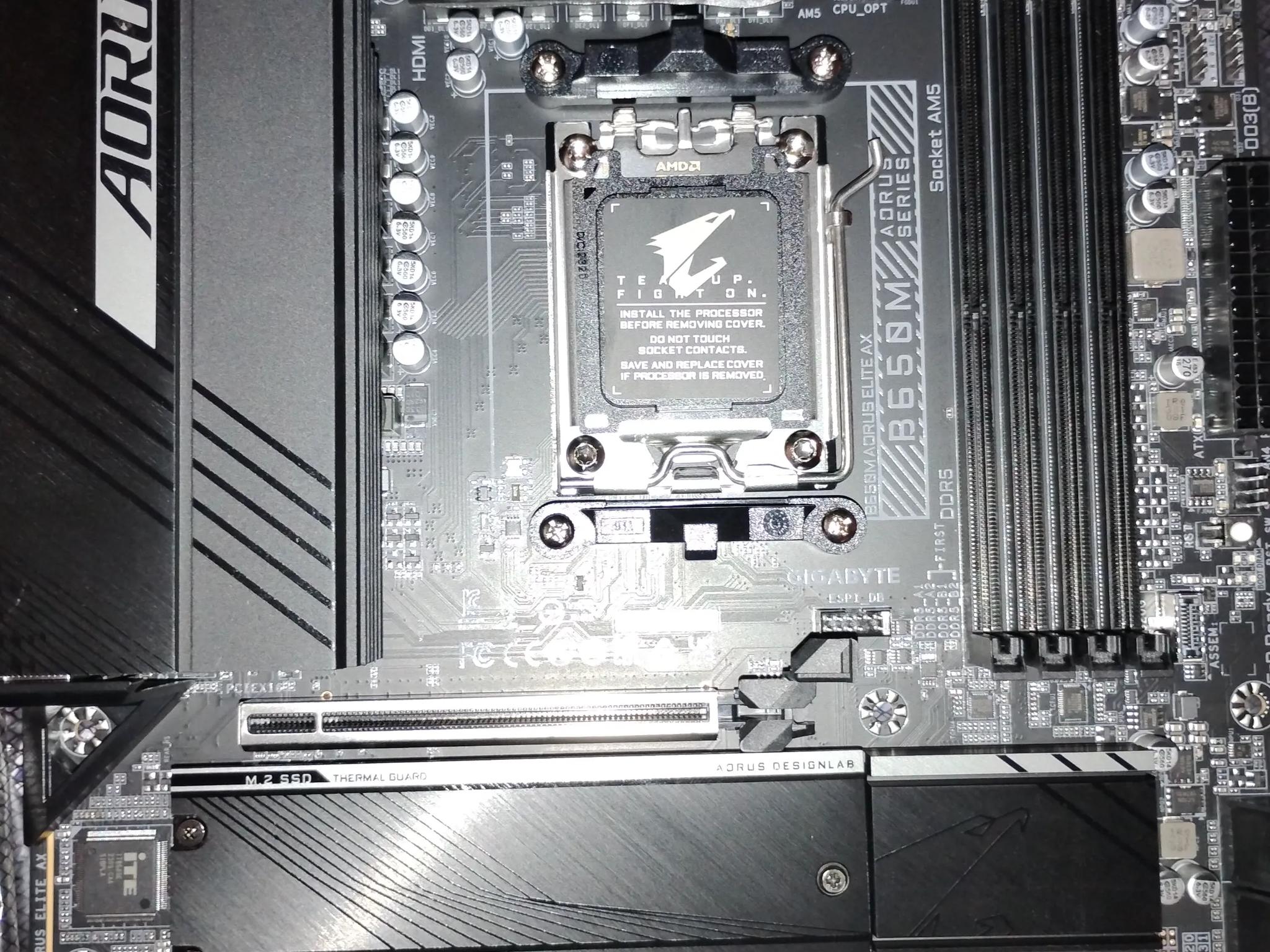 GIGABYTE B650M AORUS Elite AX