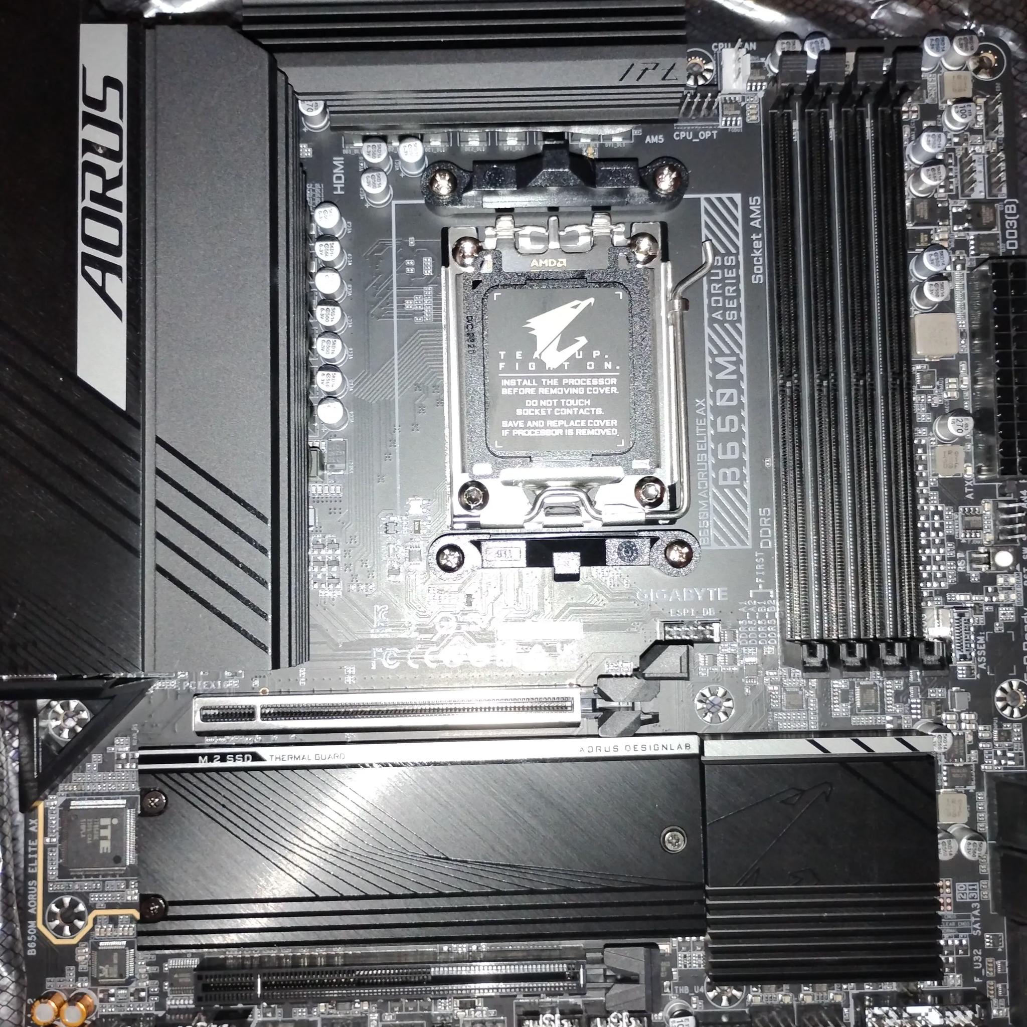 GIGABYTE B650M AORUS Elite AX
