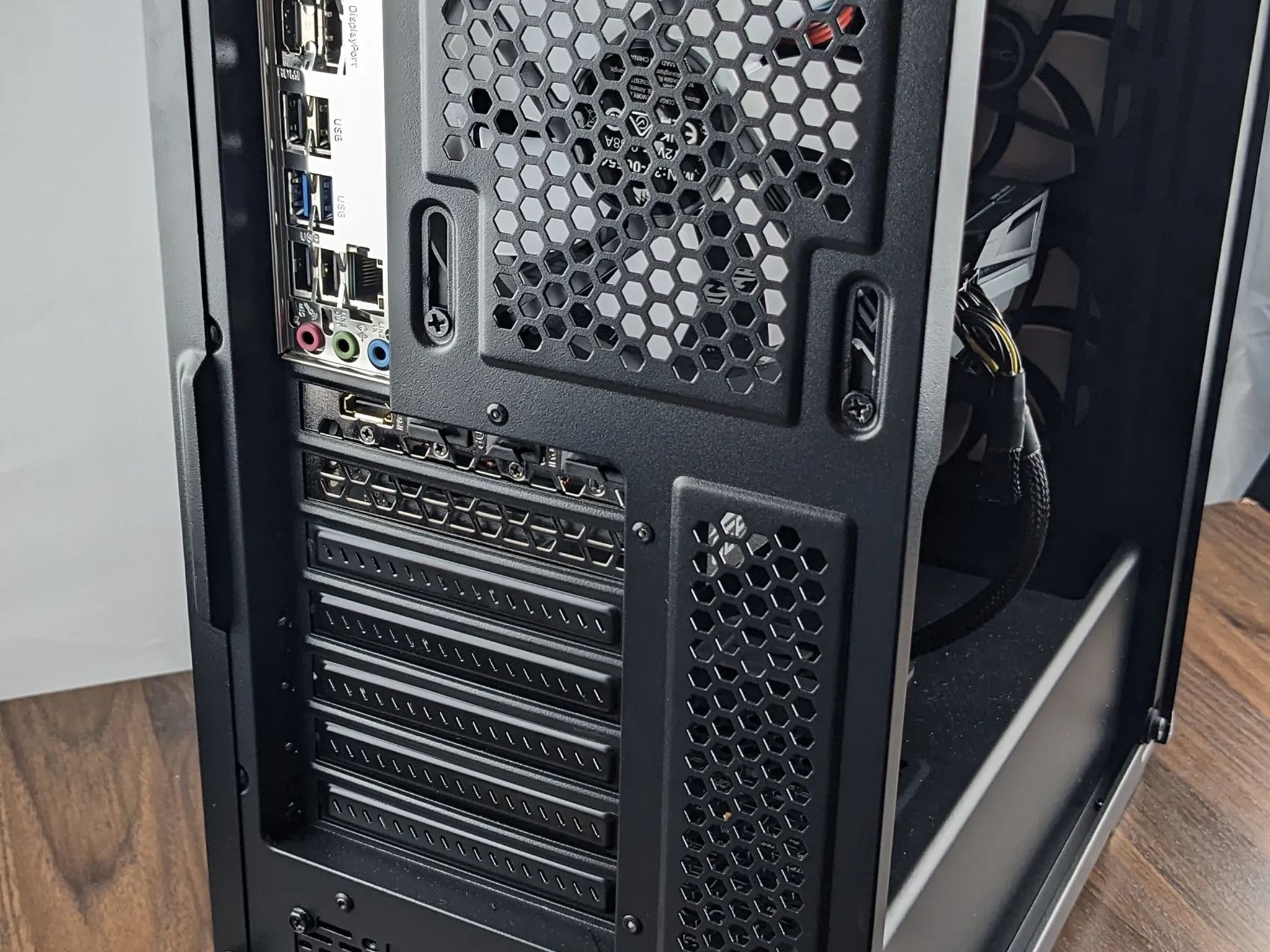 High-Mid, 12100F, 3060TI, DDR5 16GB, 2TB NVMe, Gaming PC