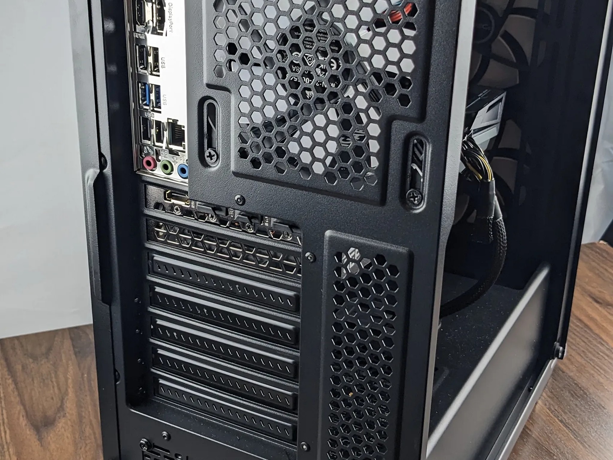 High-Mid, 12100F, 3060TI, DDR5 16GB, 2TB NVMe, Gaming PC