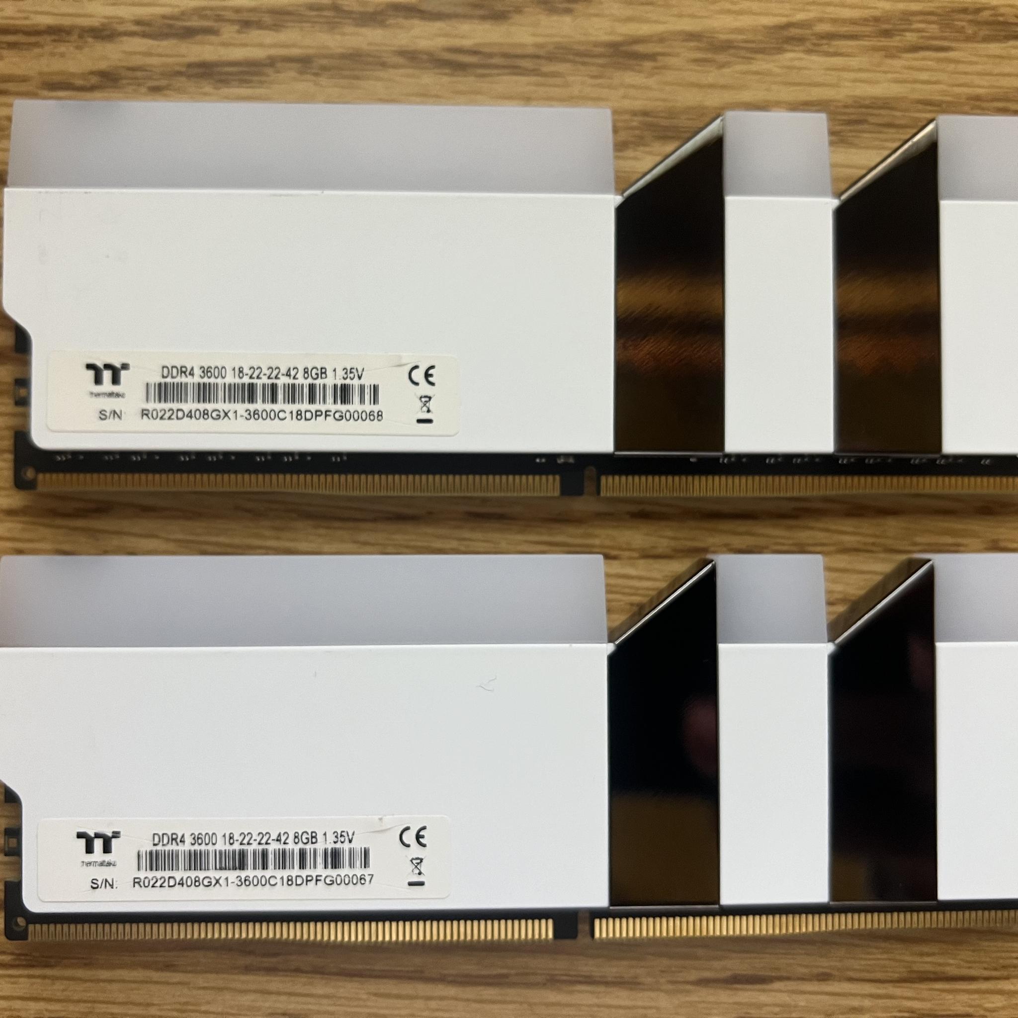 16GB (2x8GB) DDR4-3600MHz CL18 Thermaltake RGB White RAM Memory
