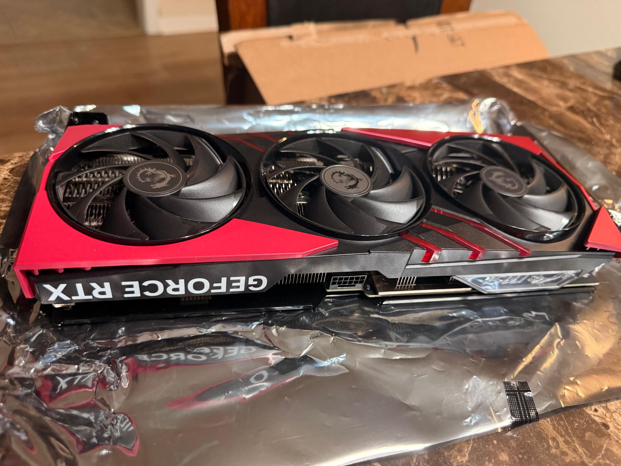 MSI GeForce RTX 4070 SUPER 12G GAMING X SLIM MLG