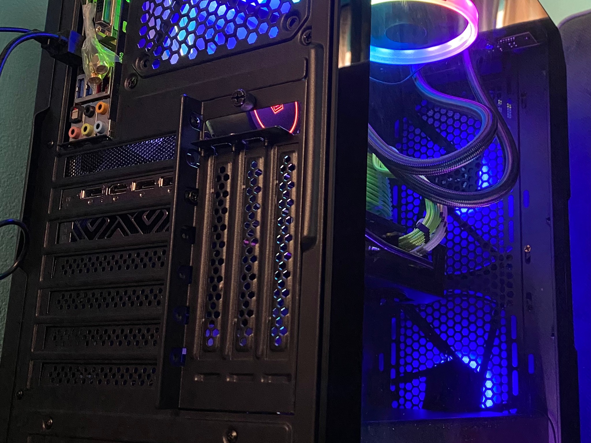 (Liquid Cooled) Intel 9th gen Gaming pc-16GB DDR4(XMP)-over 2TB storage-w/ (Activated)Windows 11 