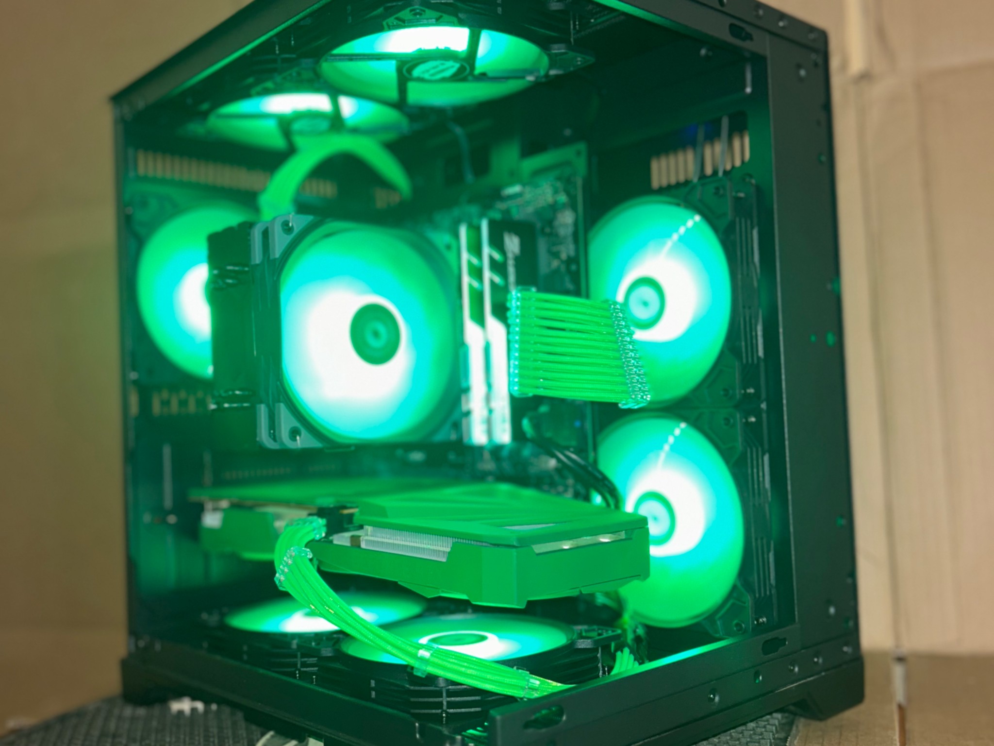 Nvidia RTX 3060 12GB 16 GB RAM Ryzen 5 5600X M.2 1 TB SSD WiFi Gaming PC