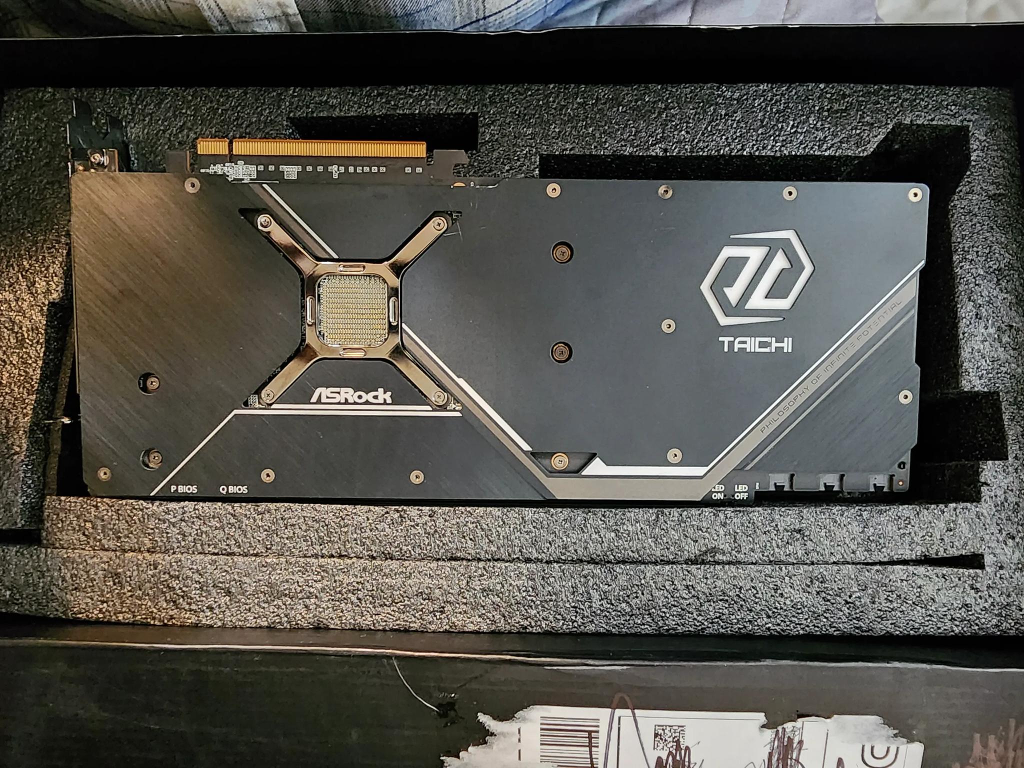 AMD RX 6800 XT NOS ASRock Taichi X OC 16 GB DDR6 6800XT
