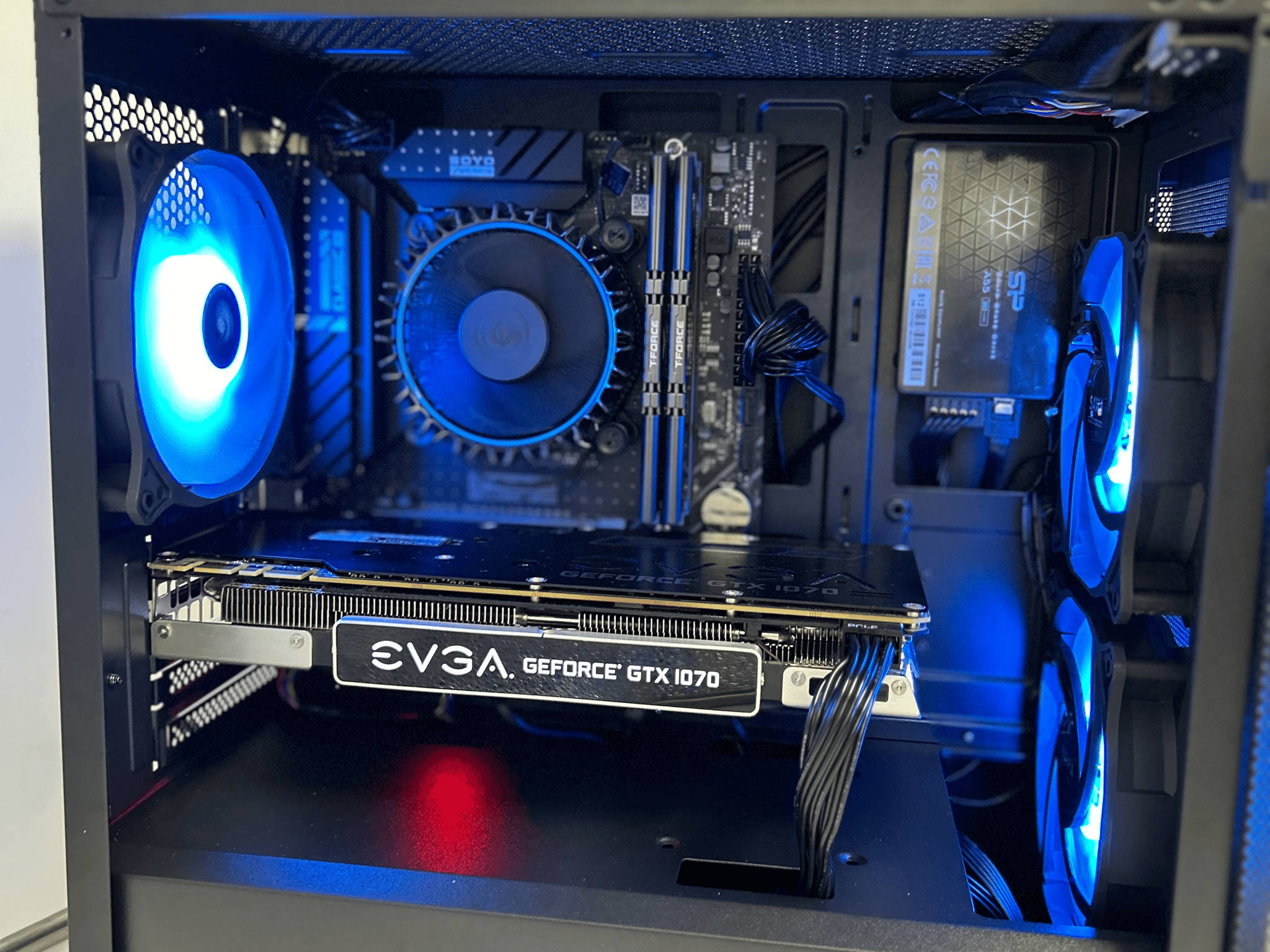 Gtx 1070 i3 12100f 16gb ddr4