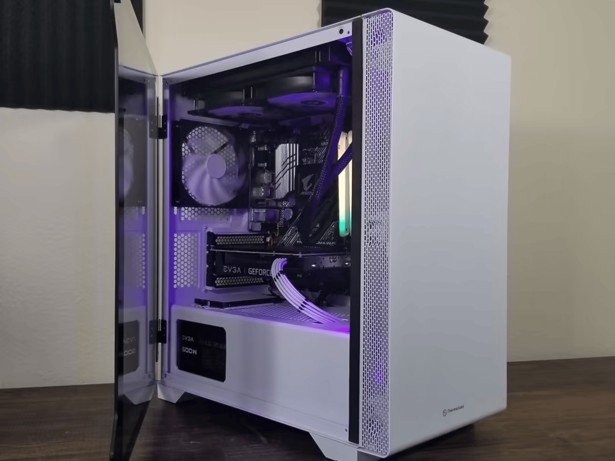 AMD Ryzen 7 3800X // EVGA GeForce RTX 3060 12GB // HP 2x8 16GB 3200MHz // TeamGroup AX2 512GB
