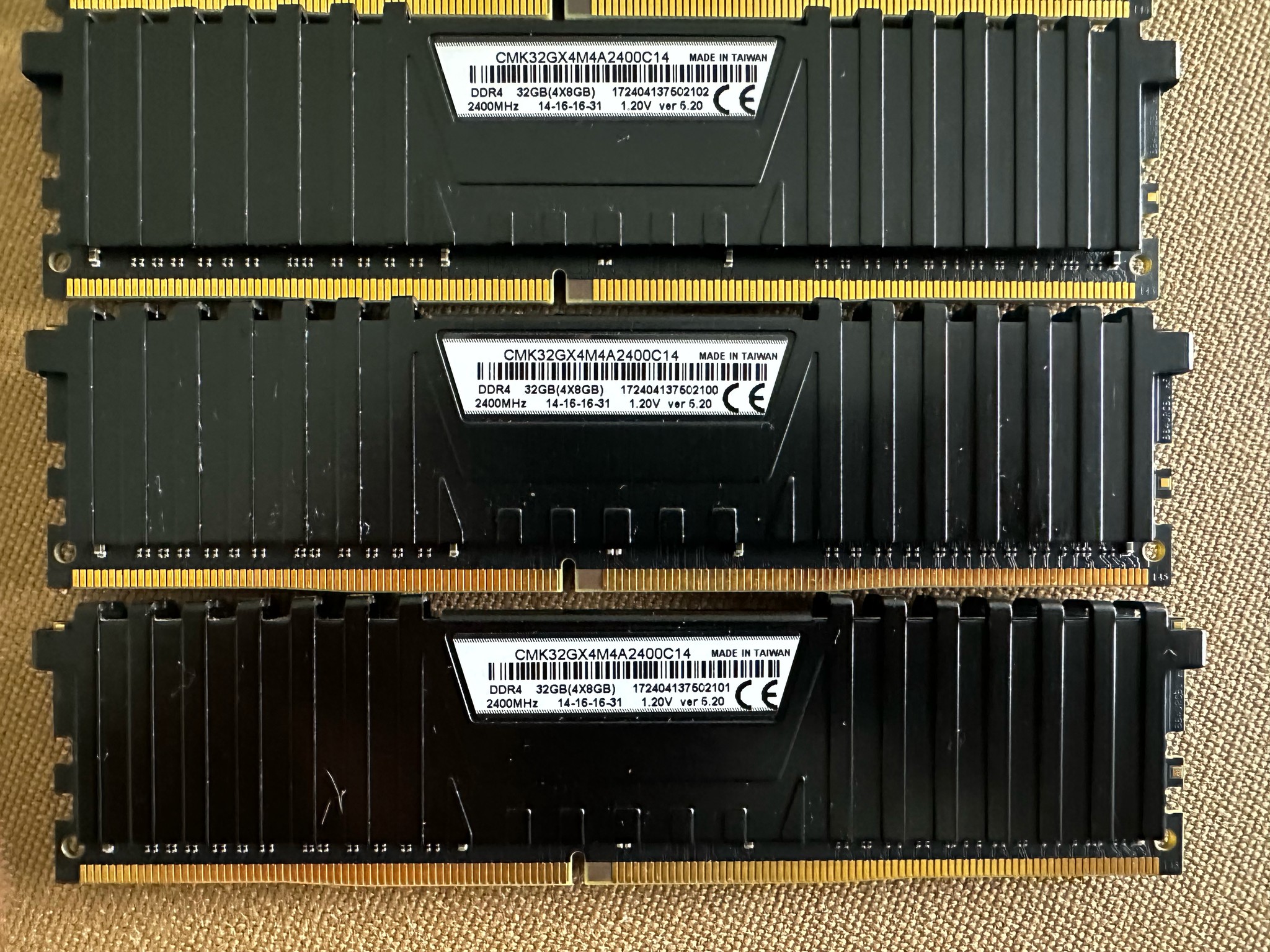 Corsair Vengeance LPX DDR4 RAM 32GB (4x8GB) 2400MHz (works)