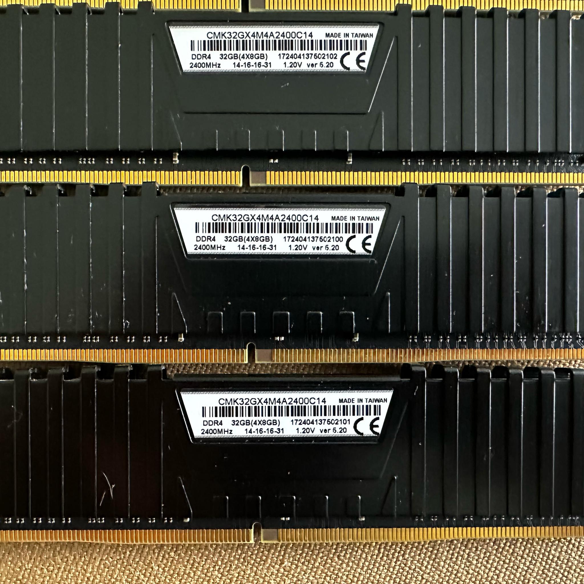 Corsair Vengeance LPX DDR4 RAM 32GB (4x8GB) 2400MHz (works)