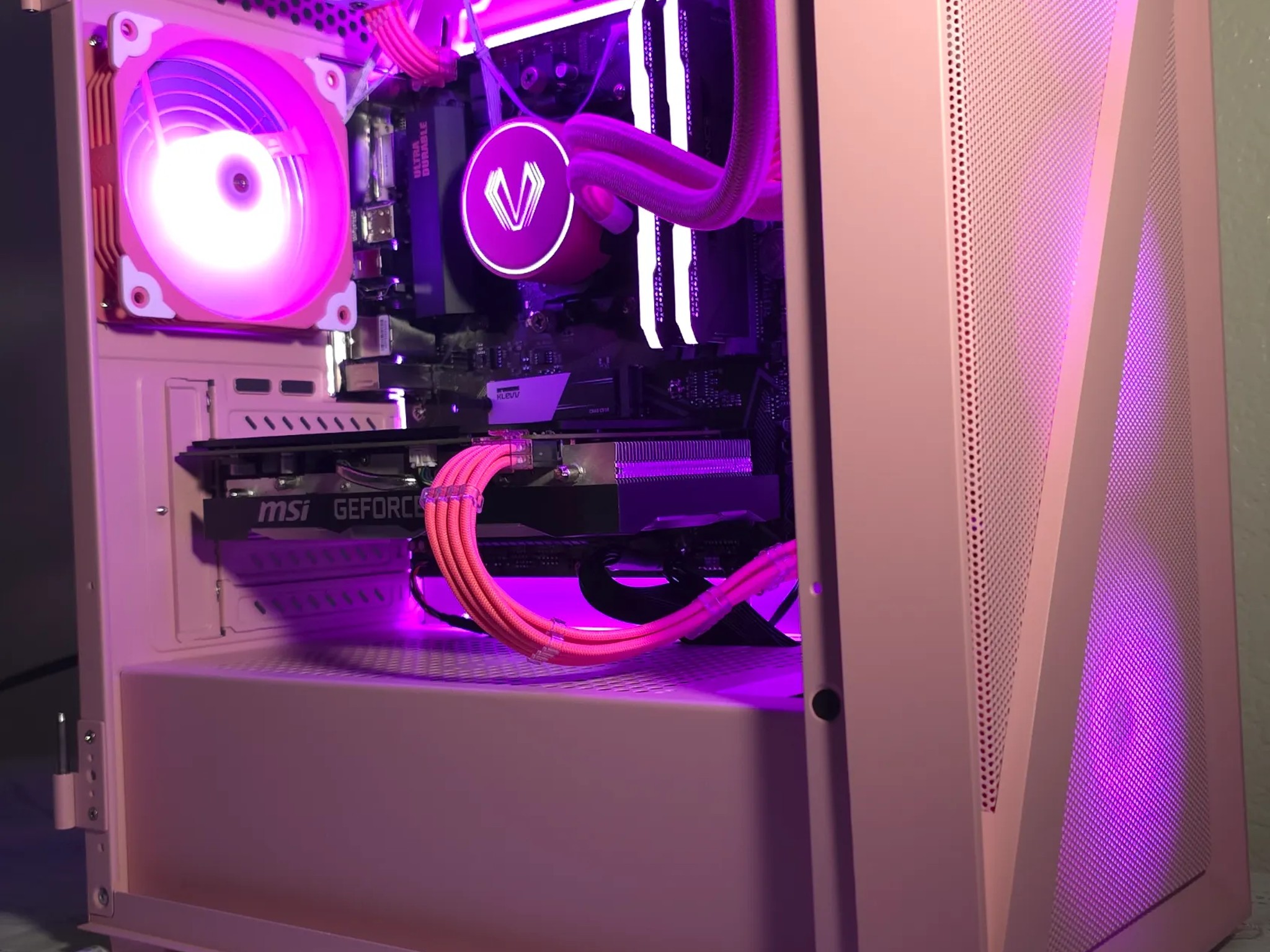 PINK THEME GAMER READY PC!  AMD Ryzen 5 3600X / NVIDIA RTX 2060 / 32GB RAM/ 1 TB M.2 NVME/ WIFI