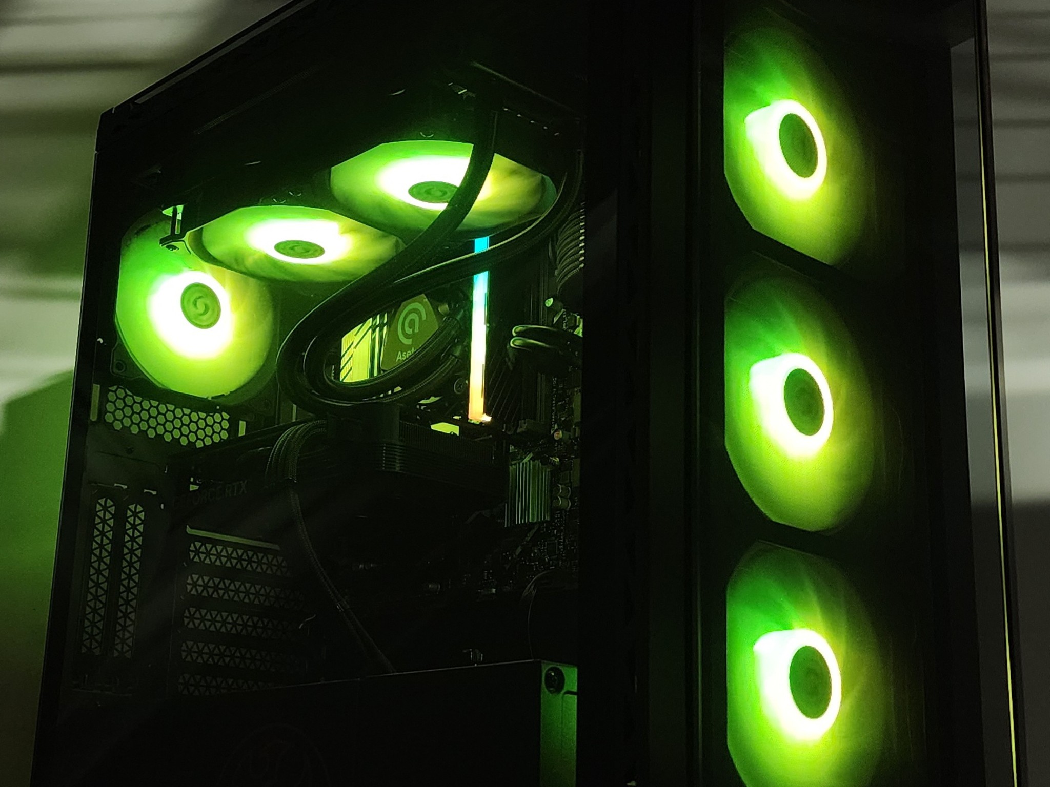 Gaming PC i3-14100F 16GB RAM 500GB SSD RTX 4060 8GB Windows 11 Computer