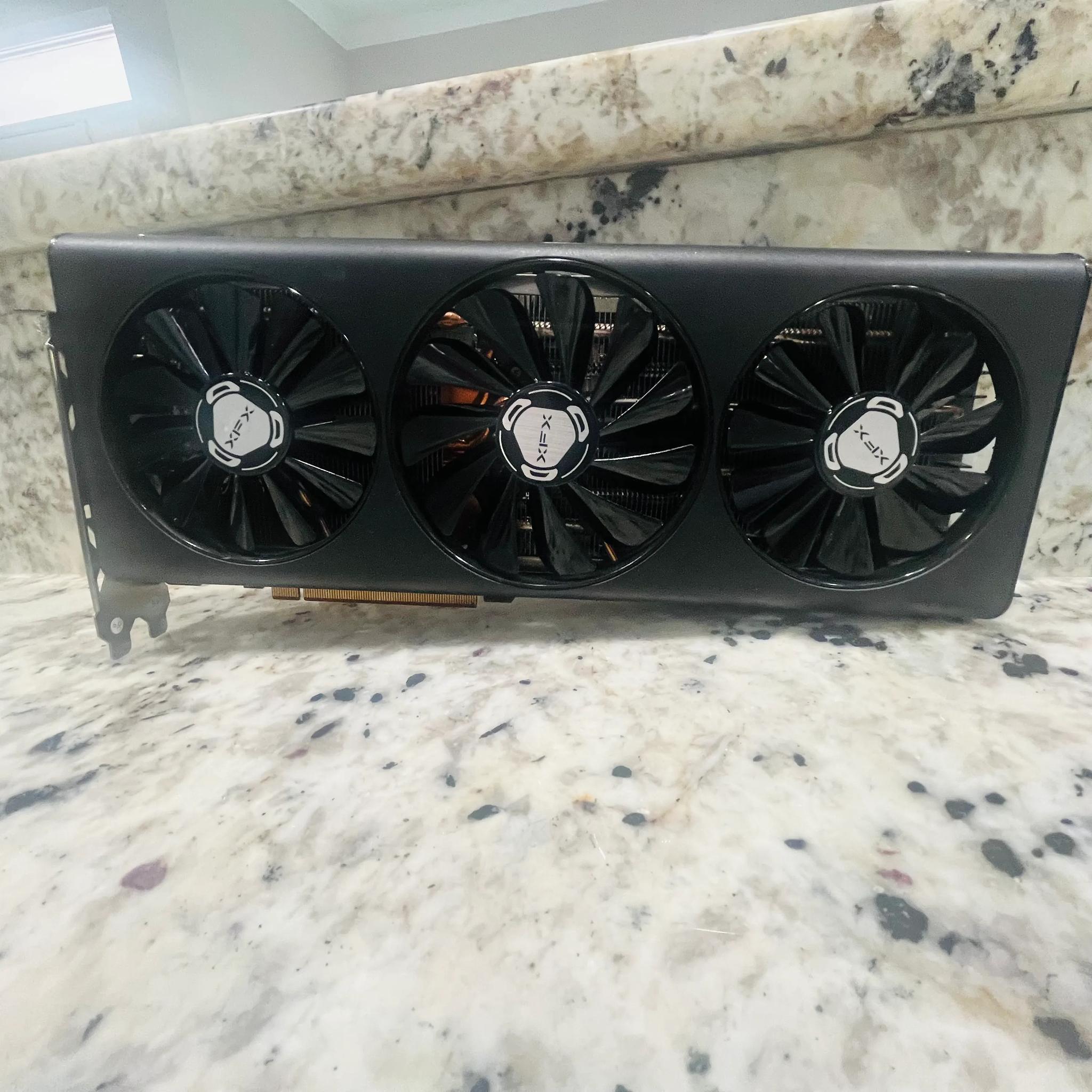 "READ" Broken For Parts RX-5700XT 8GB For Parts Or Someone who can fix it!!!