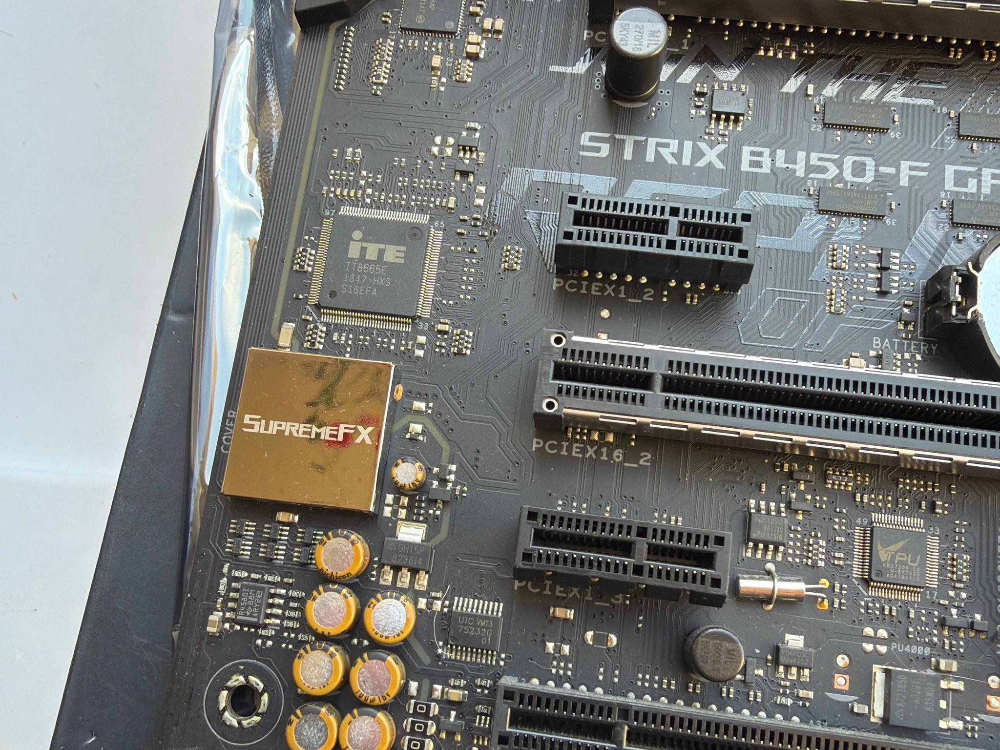 Asus ROG STRYX With RYZEN 5 3600 CPU