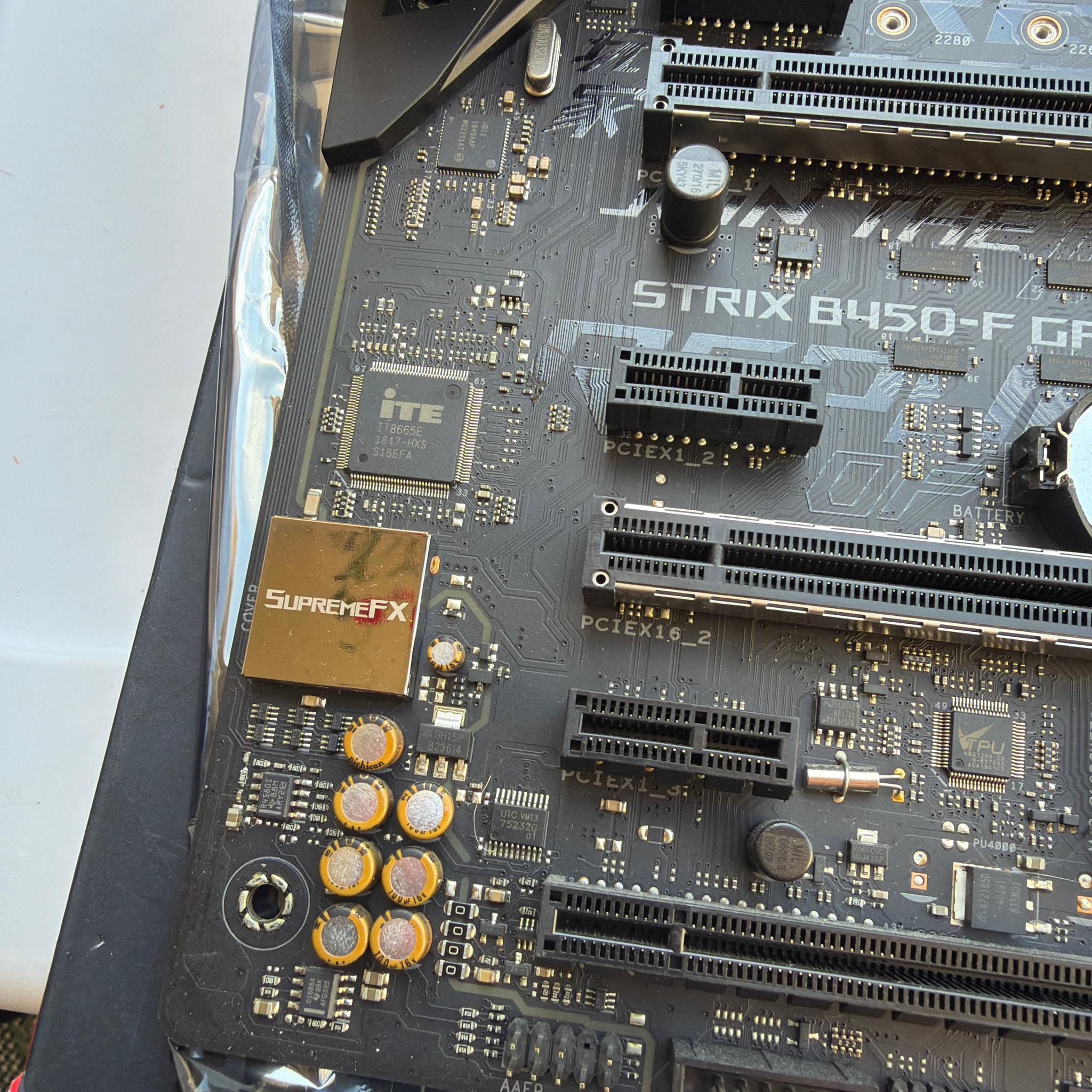 Asus ROG STRYX With RYZEN 5 3600 CPU