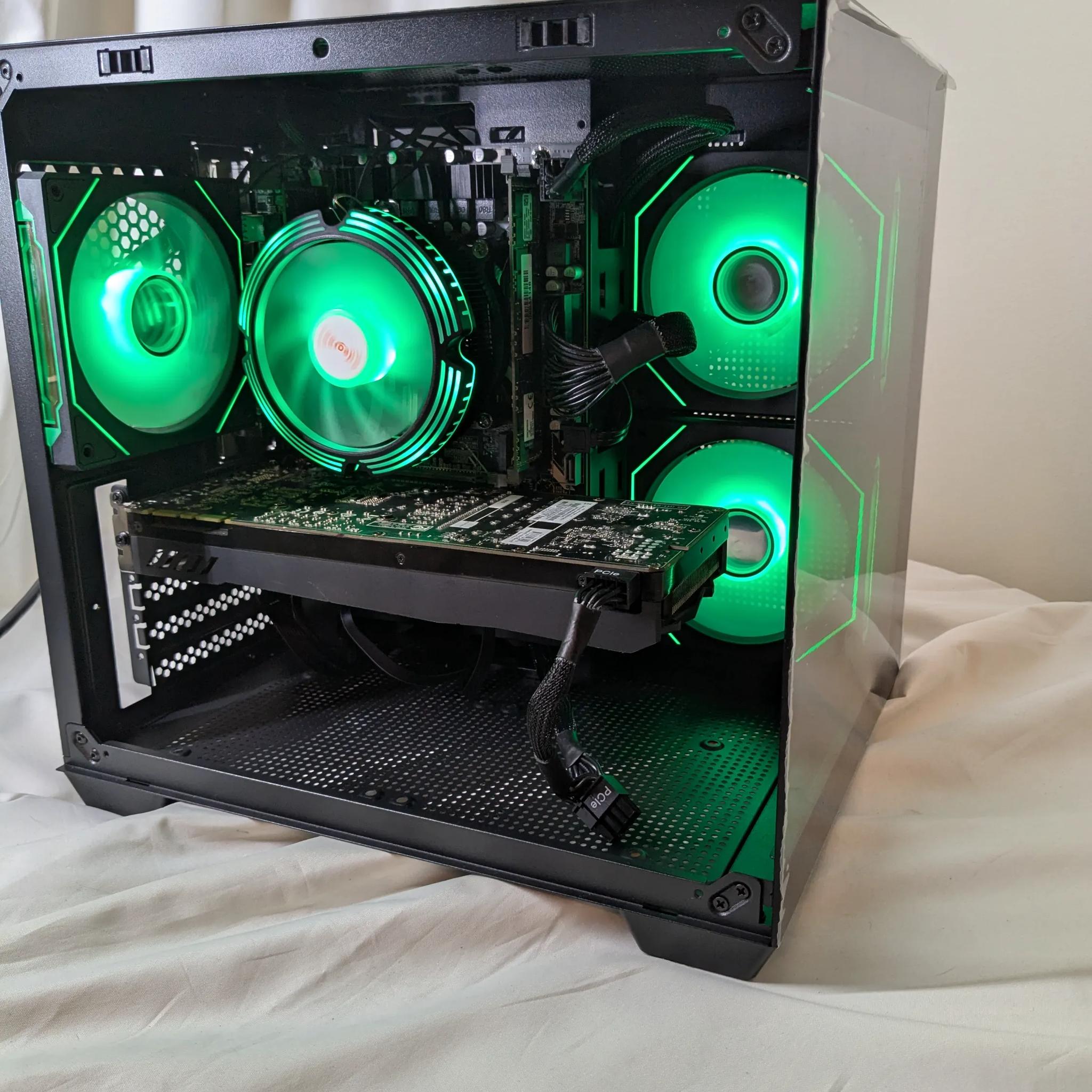 GTX 1080 | 14 cores 28 threads | 32 GB RAM | Windows 11 home