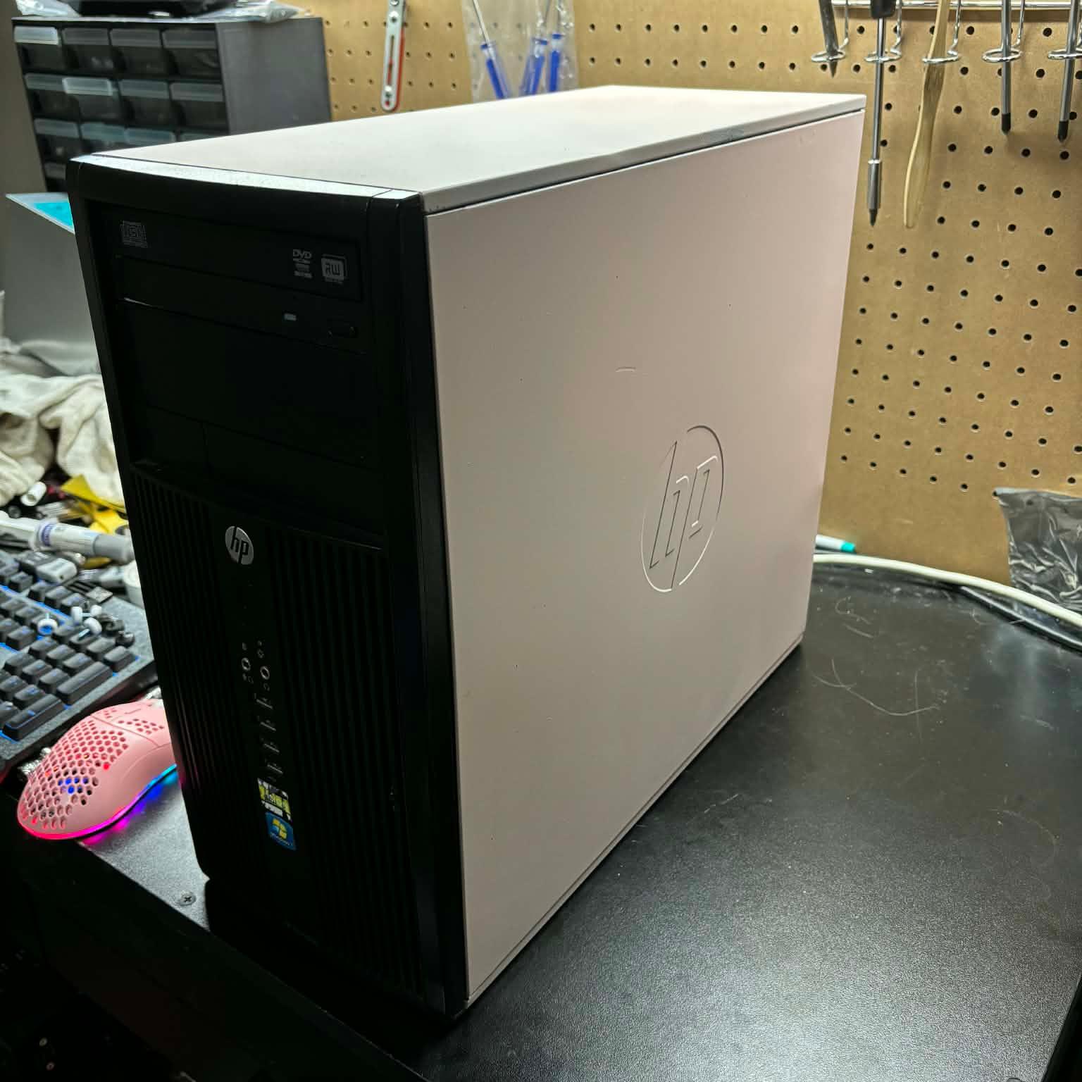 Retro Tower | AMD A10-5800B, 16GB RAM, 250GB SSD, AMD R7 450, Win10, WiFi