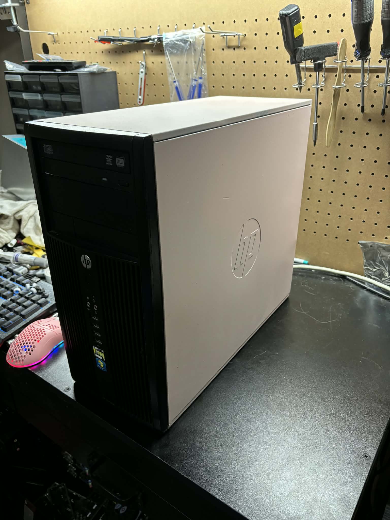 Retro Tower | AMD A10-5800B, 16GB RAM, 250GB SSD, AMD R7 450, Win10, WiFi