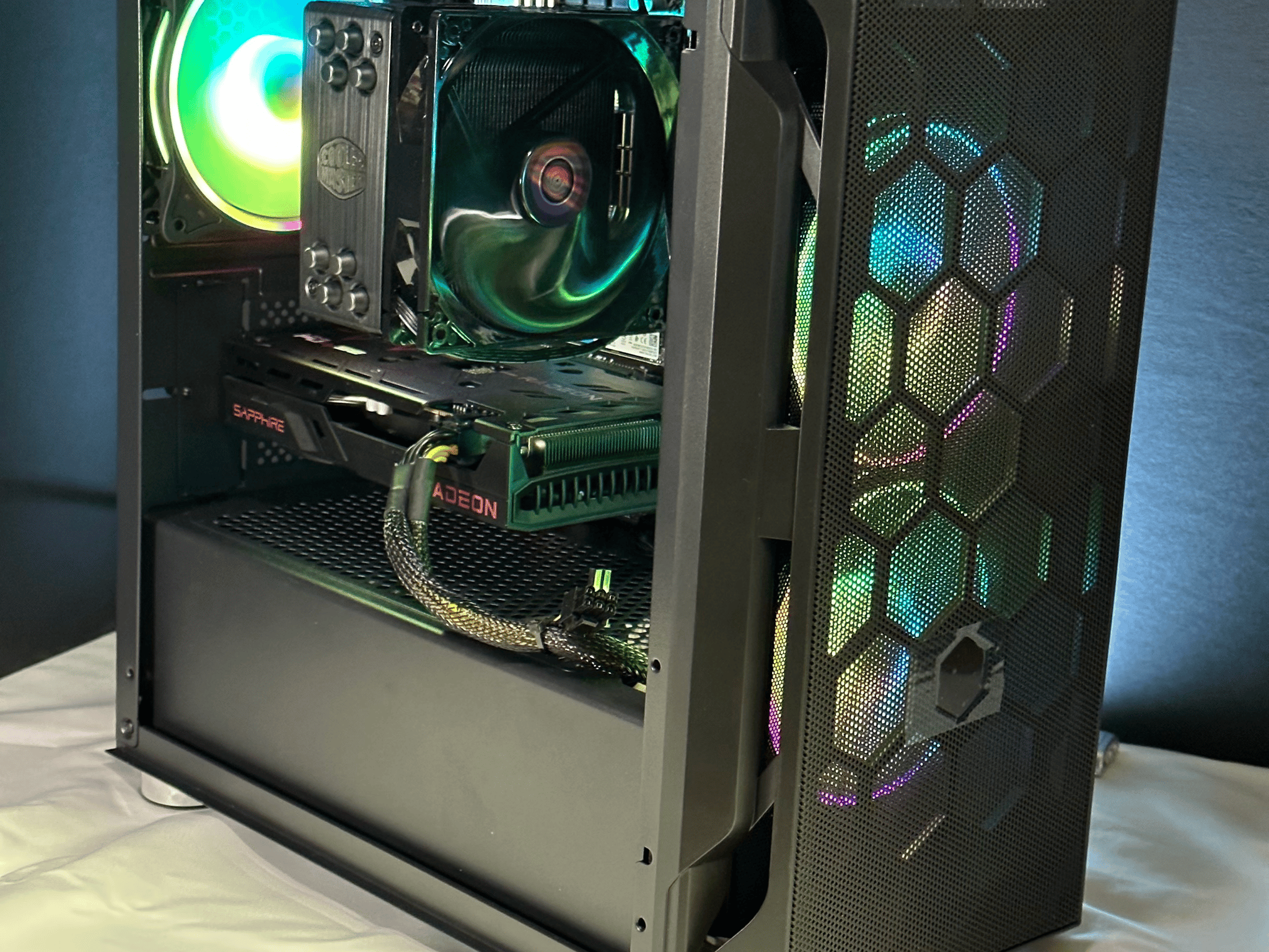 "Lazarus 3900 Delta RGB" Ryzen 9 3900X 12C @ 3.8GHz 16GB DDR4-3200 Radeon RX 6600 500GB M.2 1TB HDD