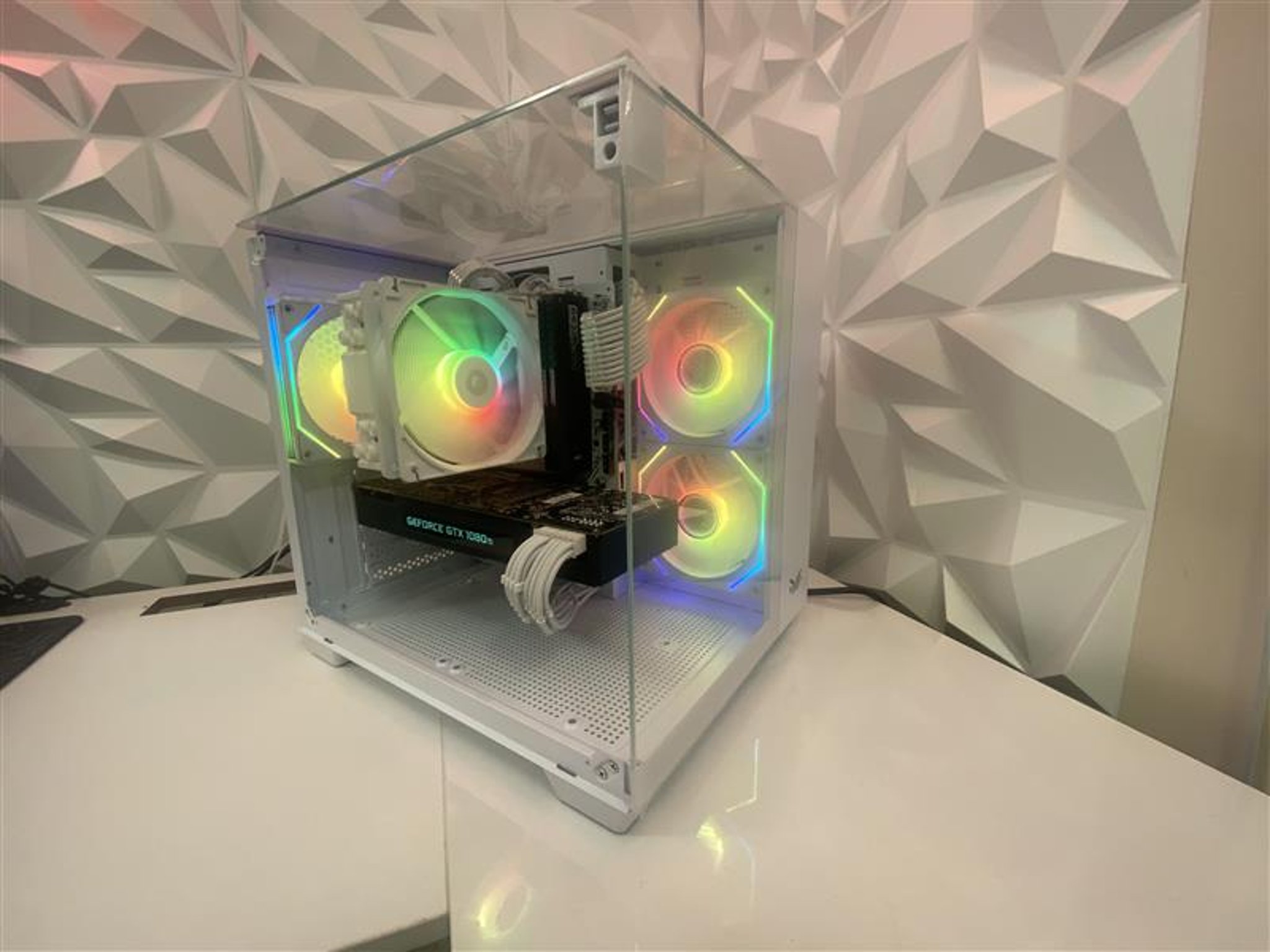 🎅🎅 White Elite Build – Ryzen 5 3600 + GTX 1080 Ti 11GB | 1080p/1440p High FPS Ready