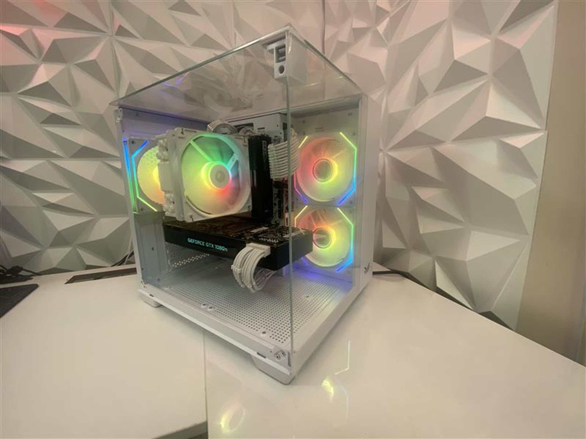 🎅🎅 White Elite Build – Ryzen 5 3600 + GTX 1080 Ti 11GB | 1080p/1440p High FPS Ready