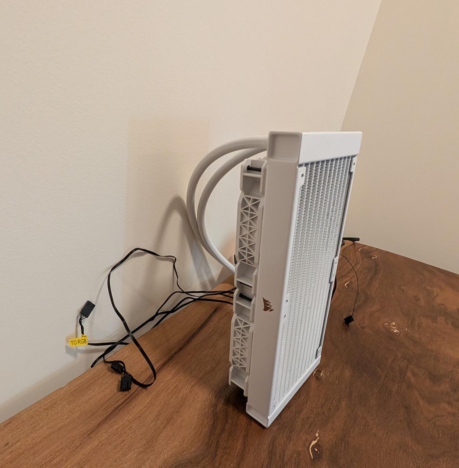 CORSAIR iCUE H100i Elite CAPELLIX 240mm AIO Liquid CPU Cooler - Excellent Condition