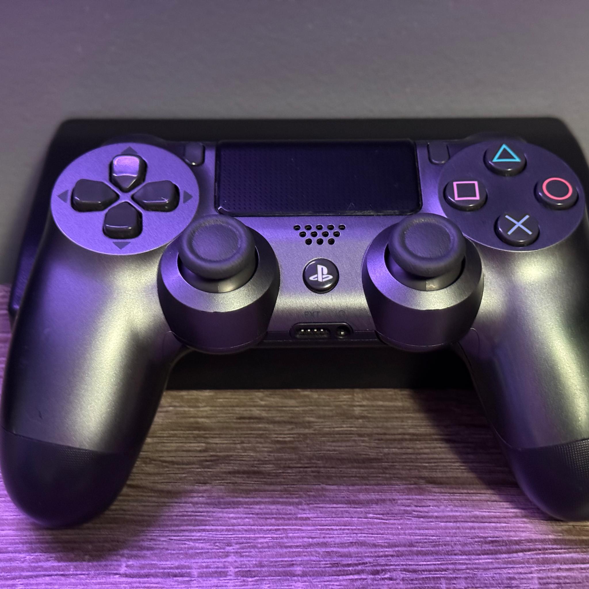 Refurbished Playstation 4 - 500GB Matte Black|CUH-1215A Software 9.00 + 2 PS4 DualSense Controllers