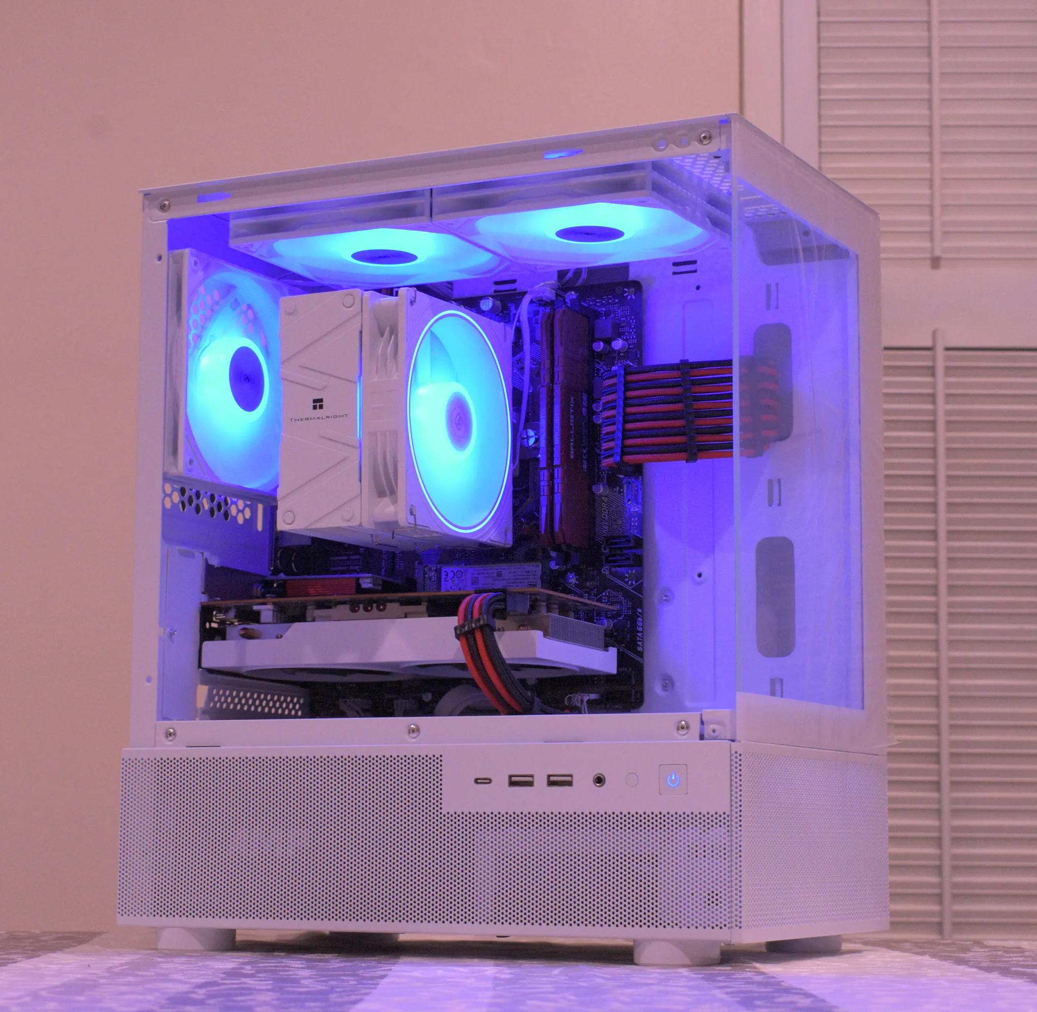 1080p Beast | Ryzen 5 3600 | RX 6600 8GB | 32GB DDR4 | 1TB nVME SSD | 1080p White/Red Gaming PC RGB