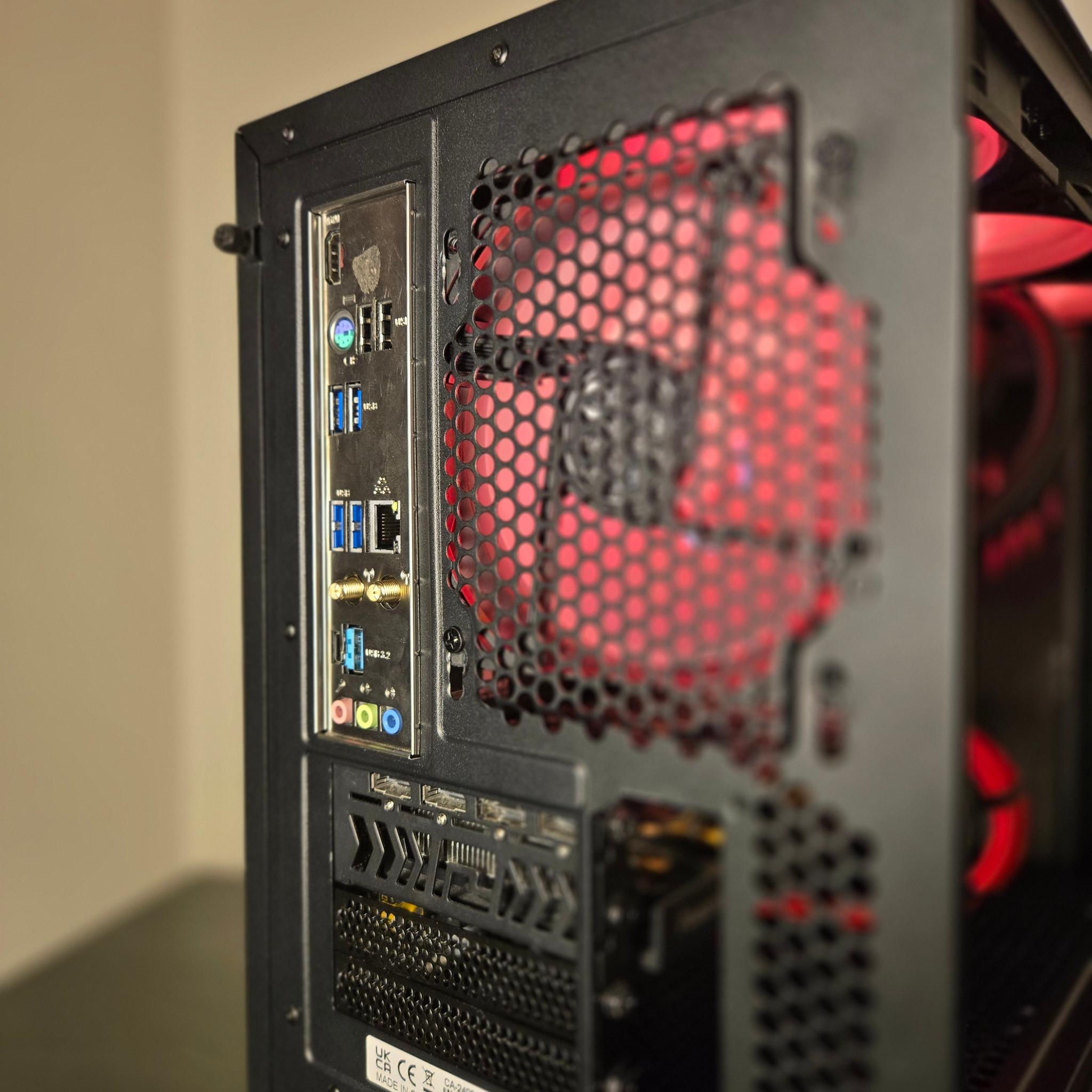 RX 6650 XT | Ryzen 5 5600 | 16gb DDR4 | 1tb Storage👏🏽