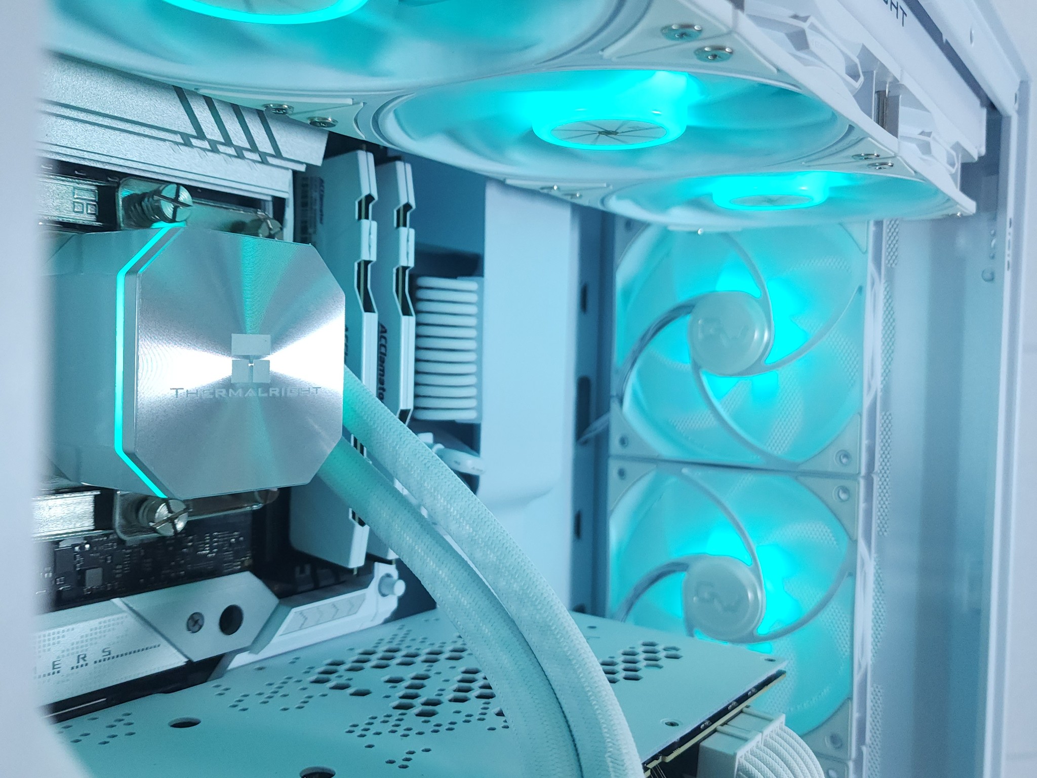 💙 RTX 3070 | Core i5 12600KF | 1080p/1440p Gaming Computer