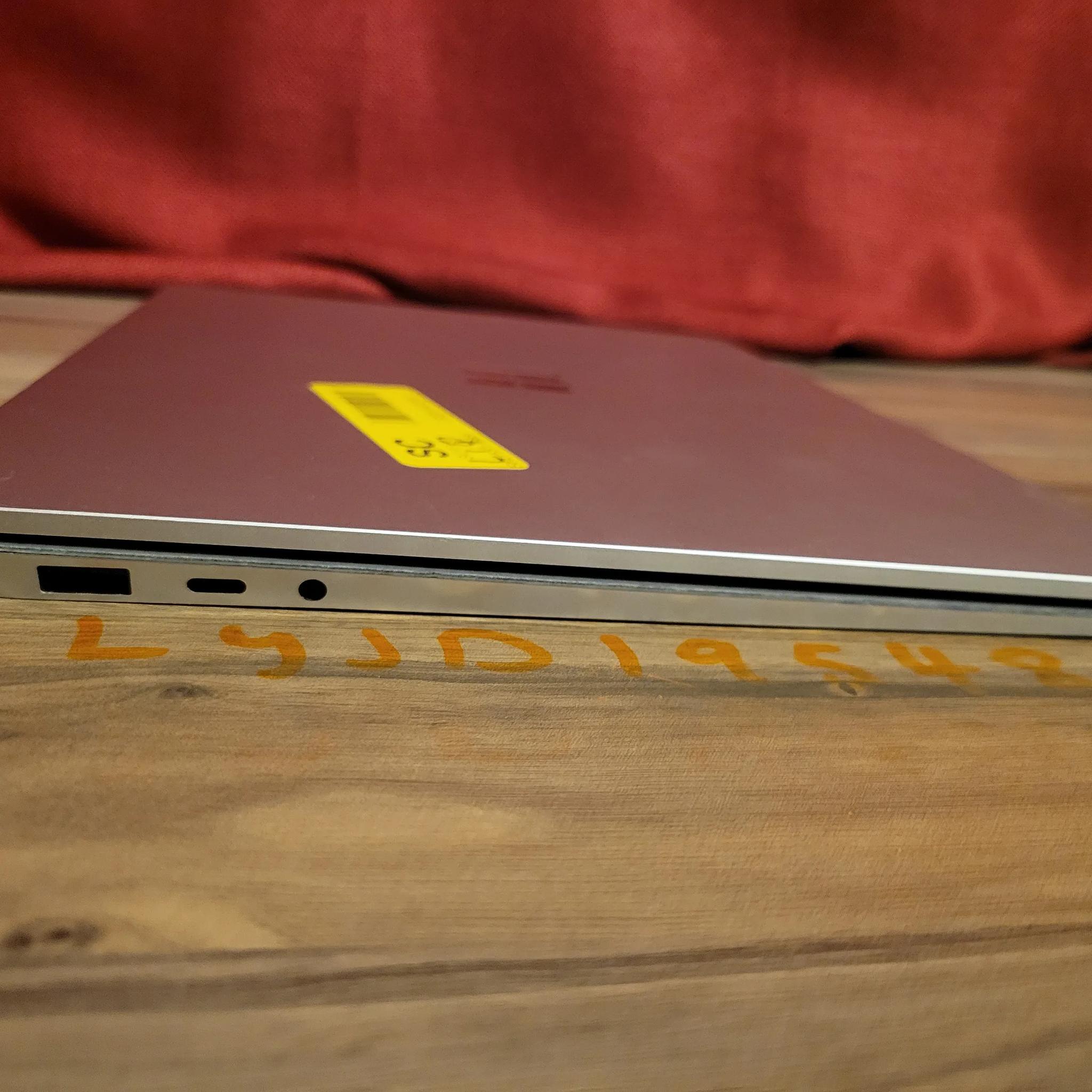 Microsoft Surface Laptop 5 - 512gb ssd - evo i7-1255u - 13.5" 2k Touch Screen