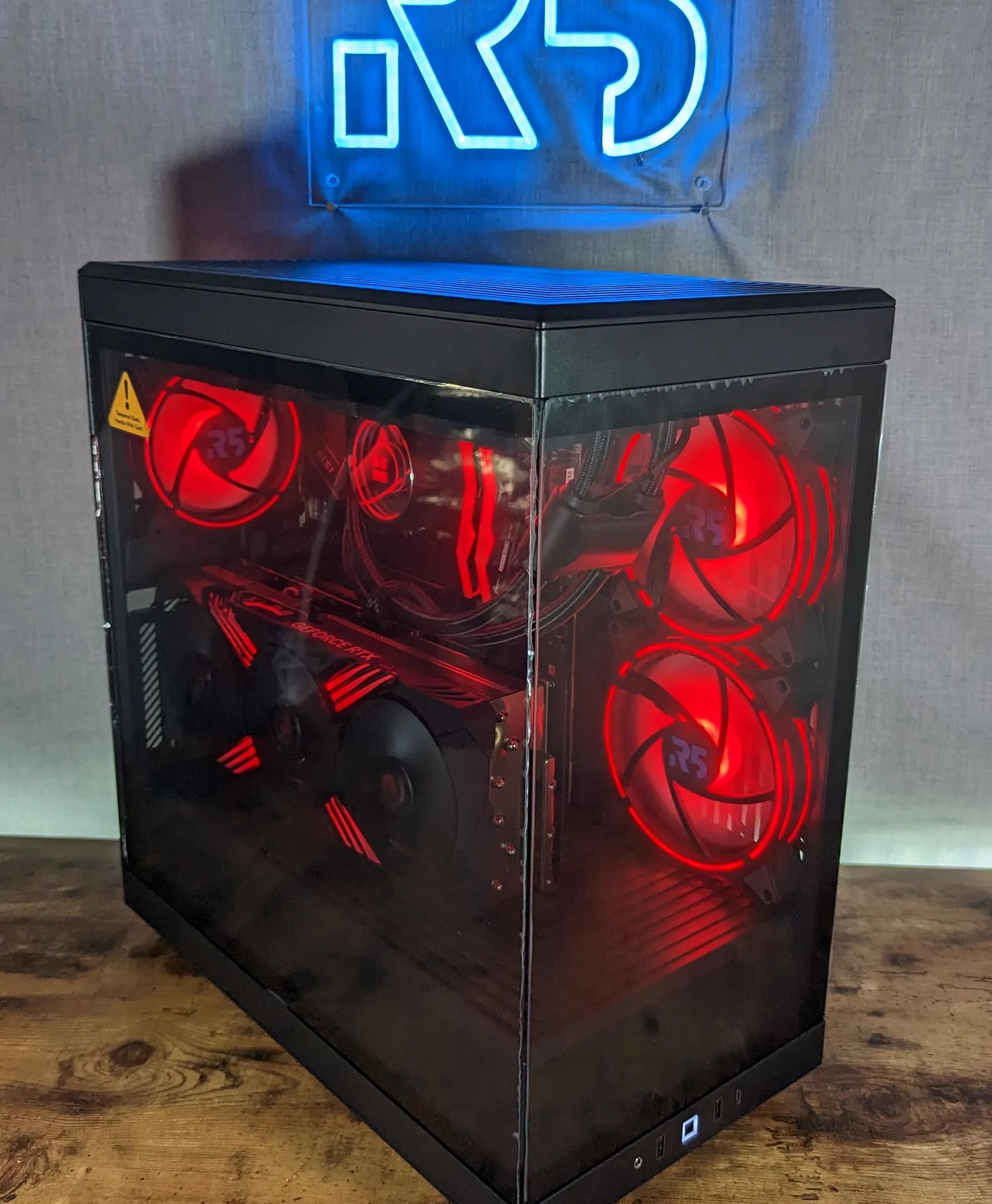 RTX 4080 // Ryzen 9 7950x // 32GB 6000Mhz DDR5 // 2TB Samsung 980 Pro // WiFi
